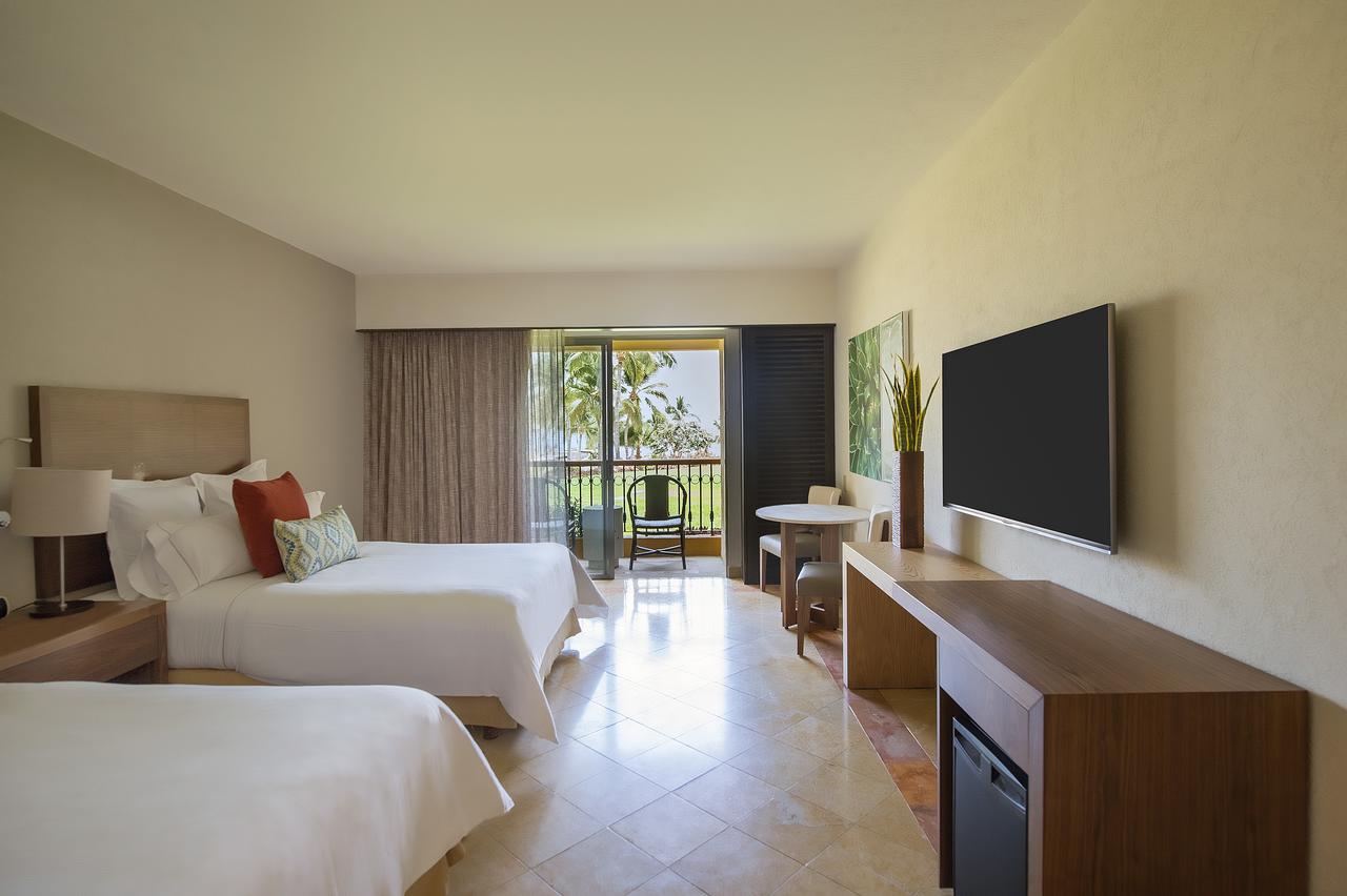 Room Deluxe Two Double Beds