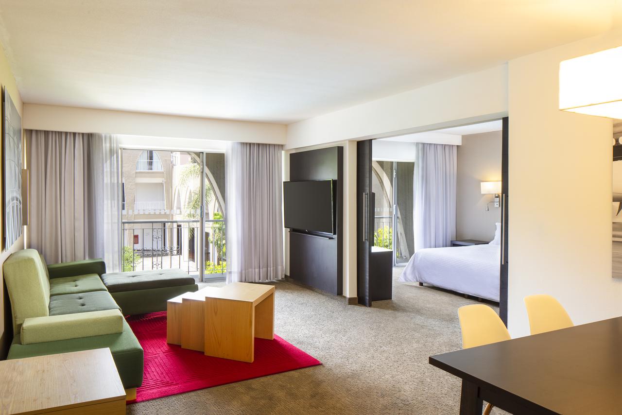 Junior Suite King Size Bed