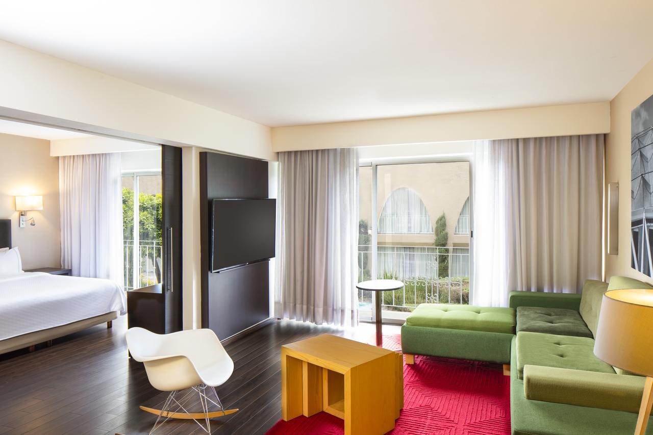 Junior Suite King Size Bed