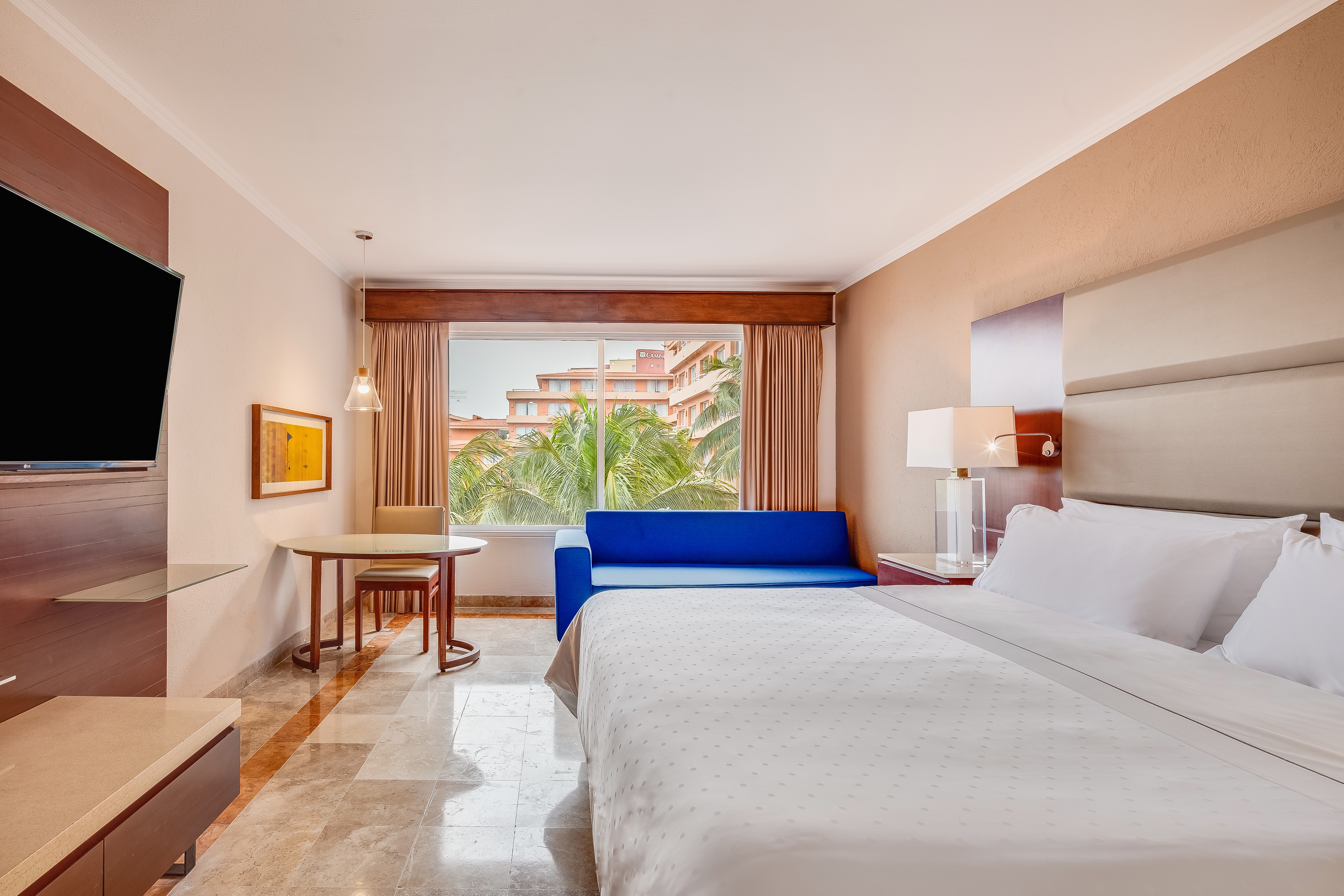 Room Deluxe King Bed