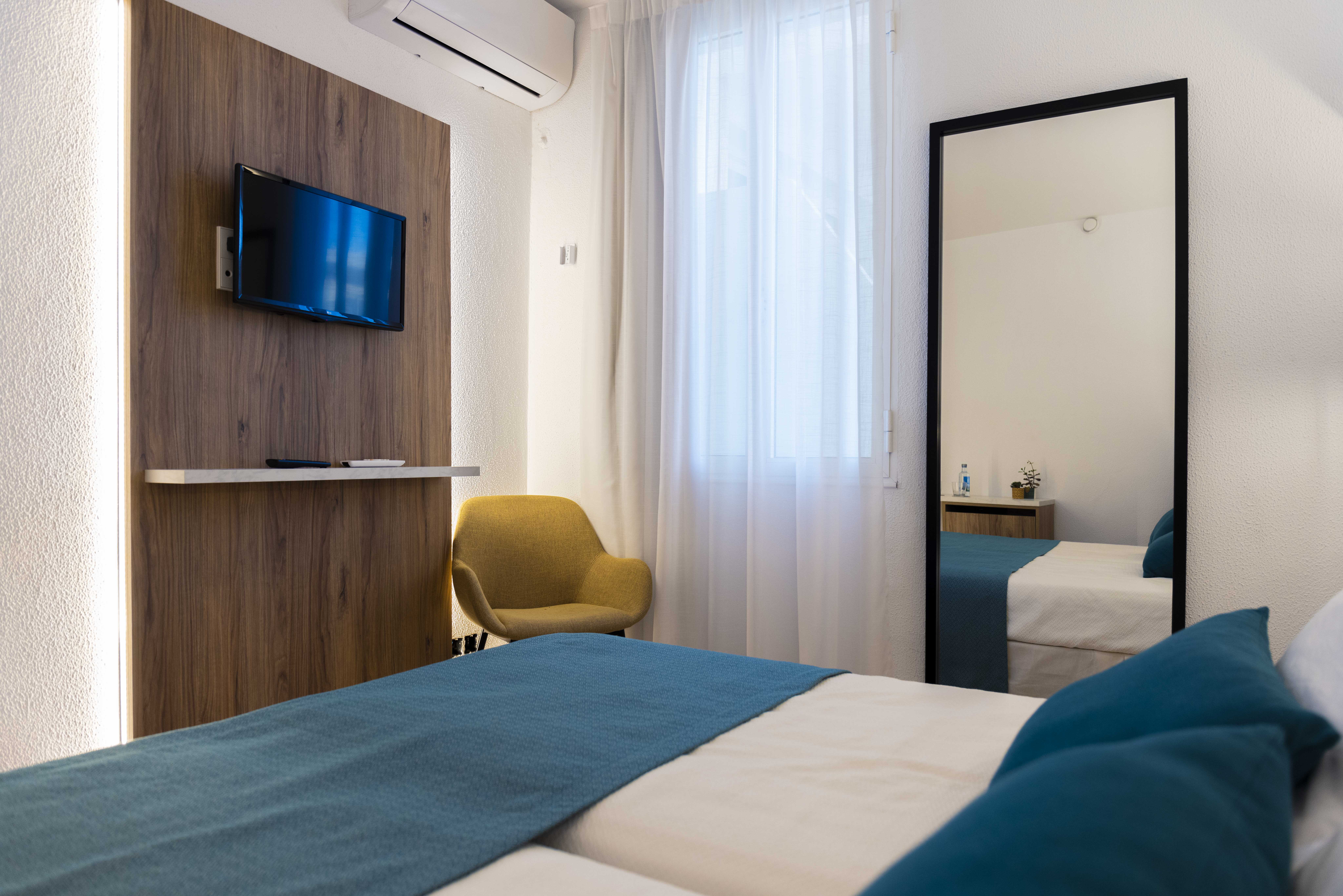 Double or Twin Standard