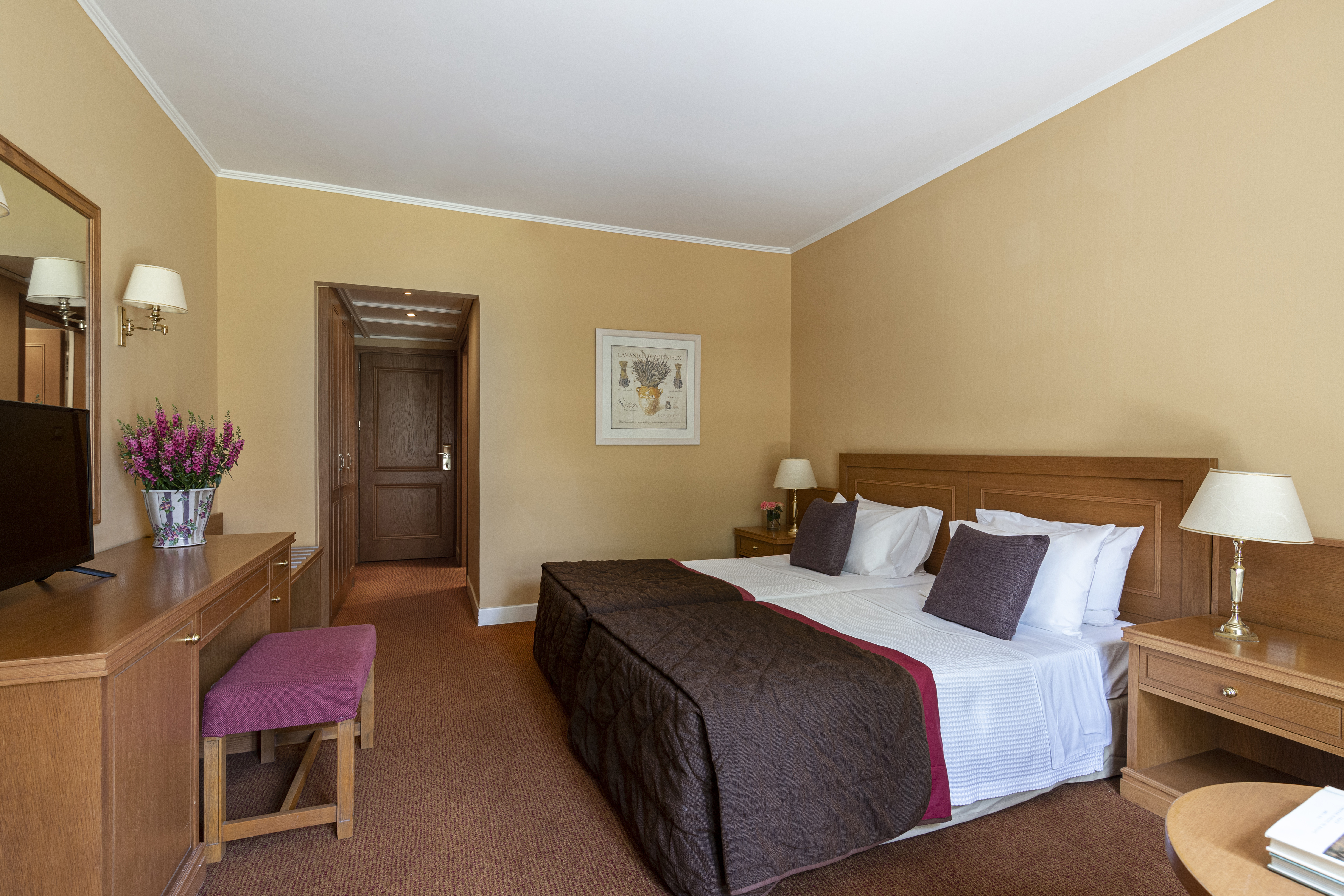 Family Room Connecting Room