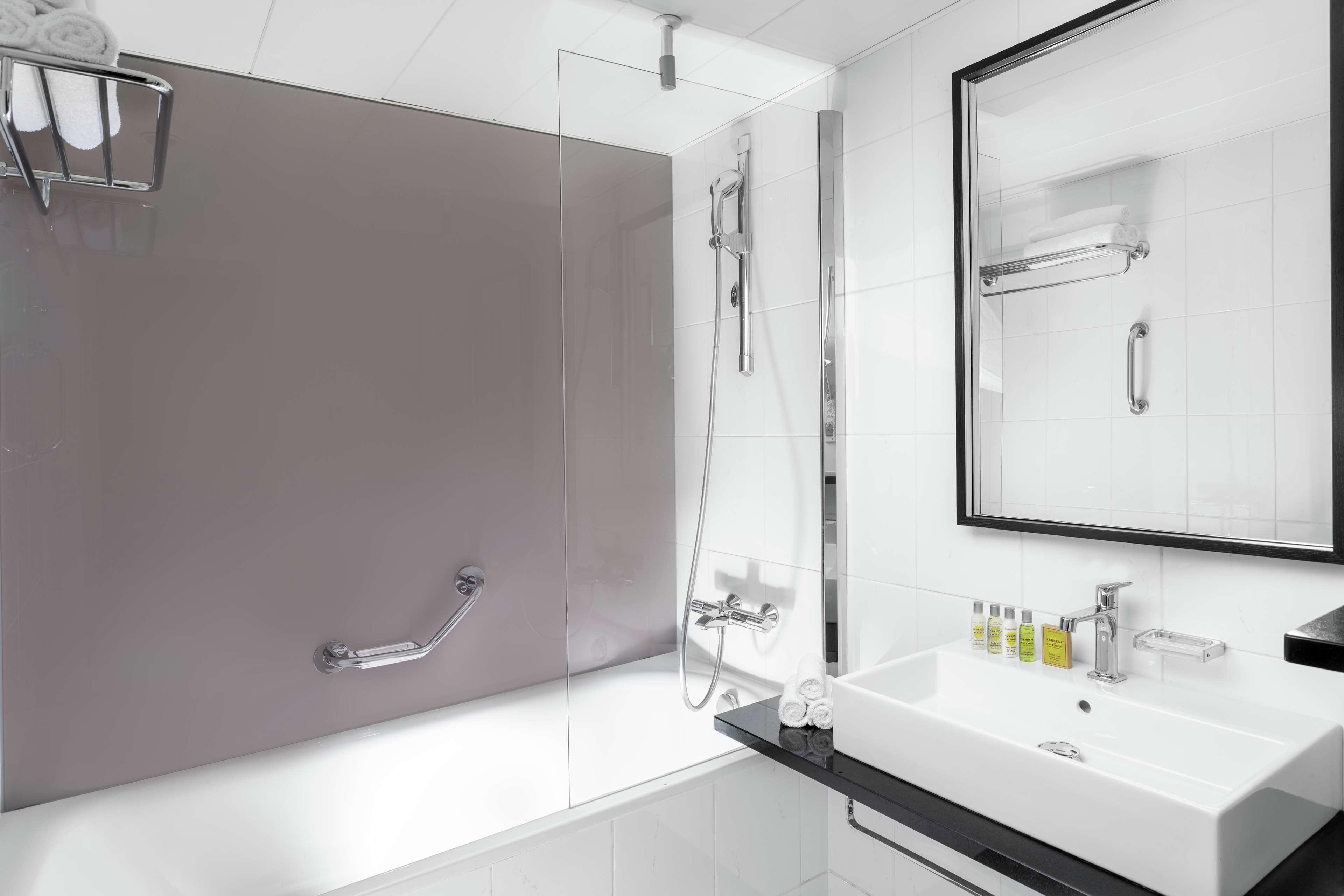 Family Room King Size Bed