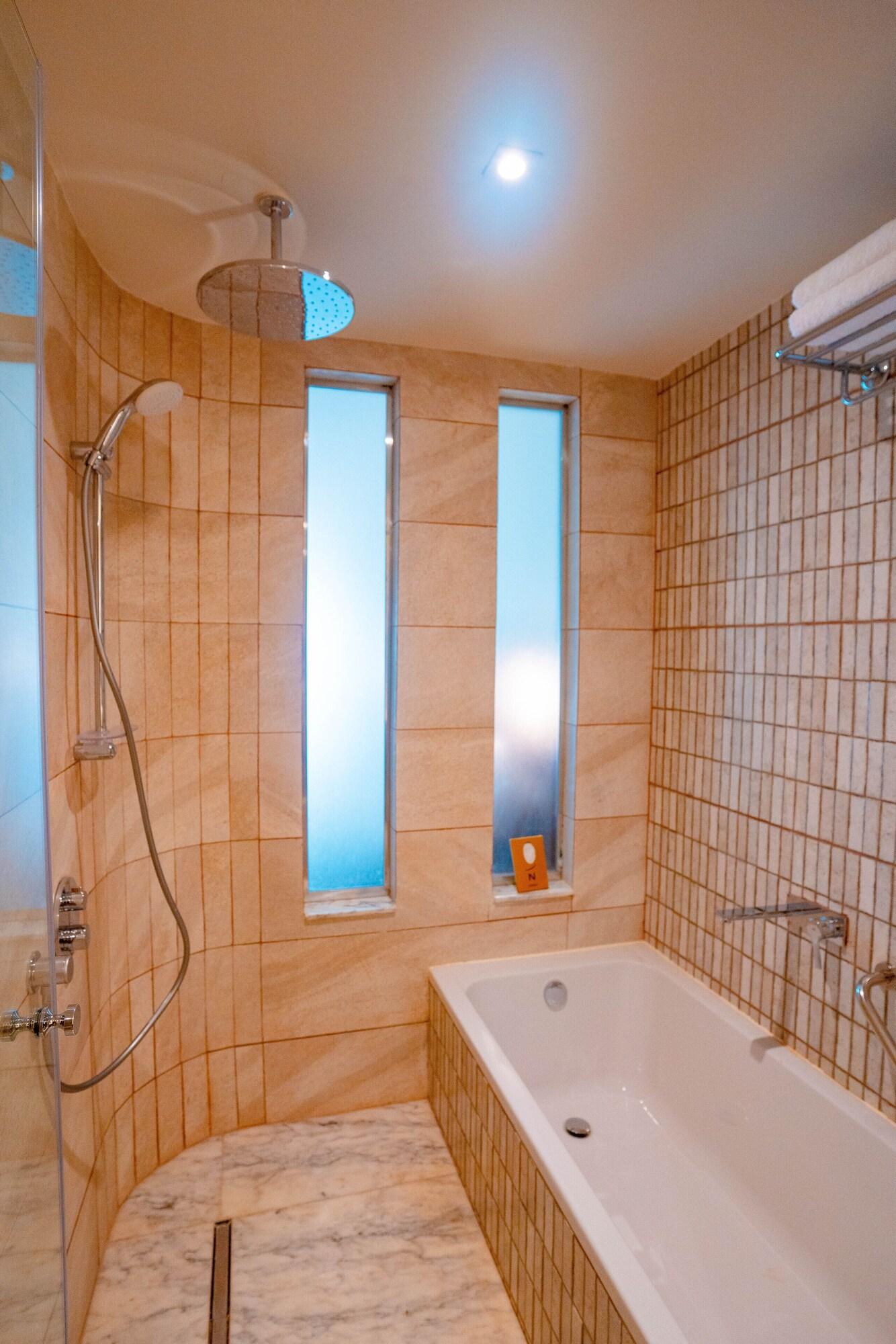 Junior Suite King Size Bed