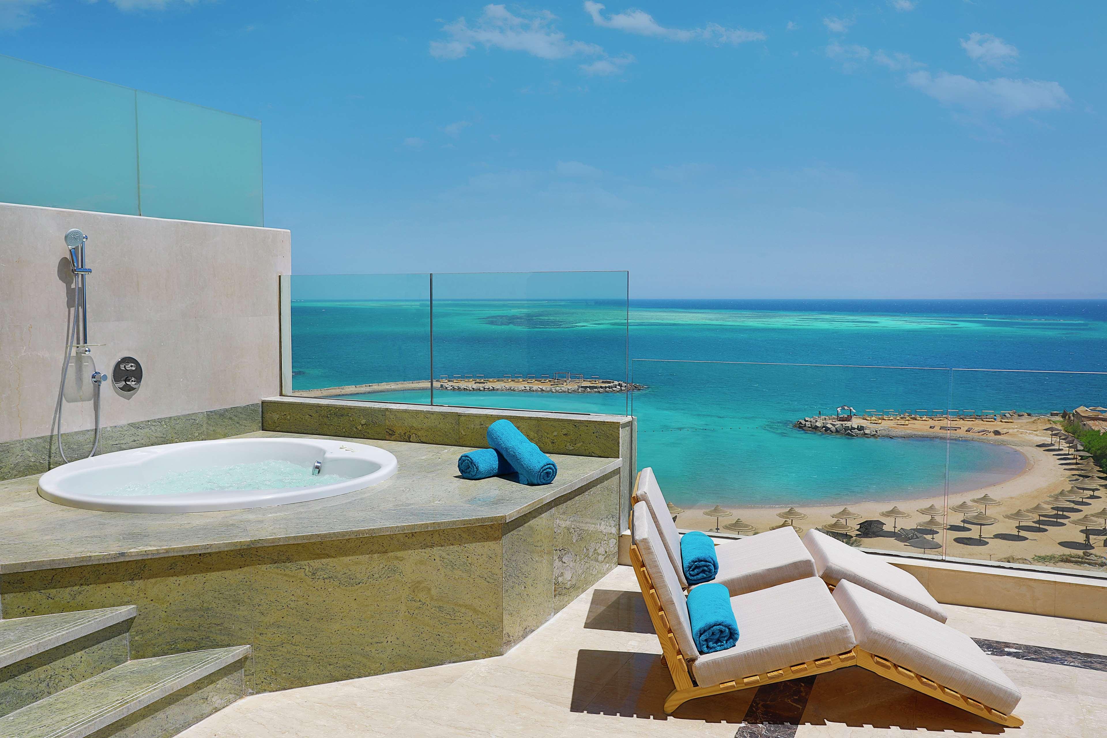 Suite Sea View King Bed