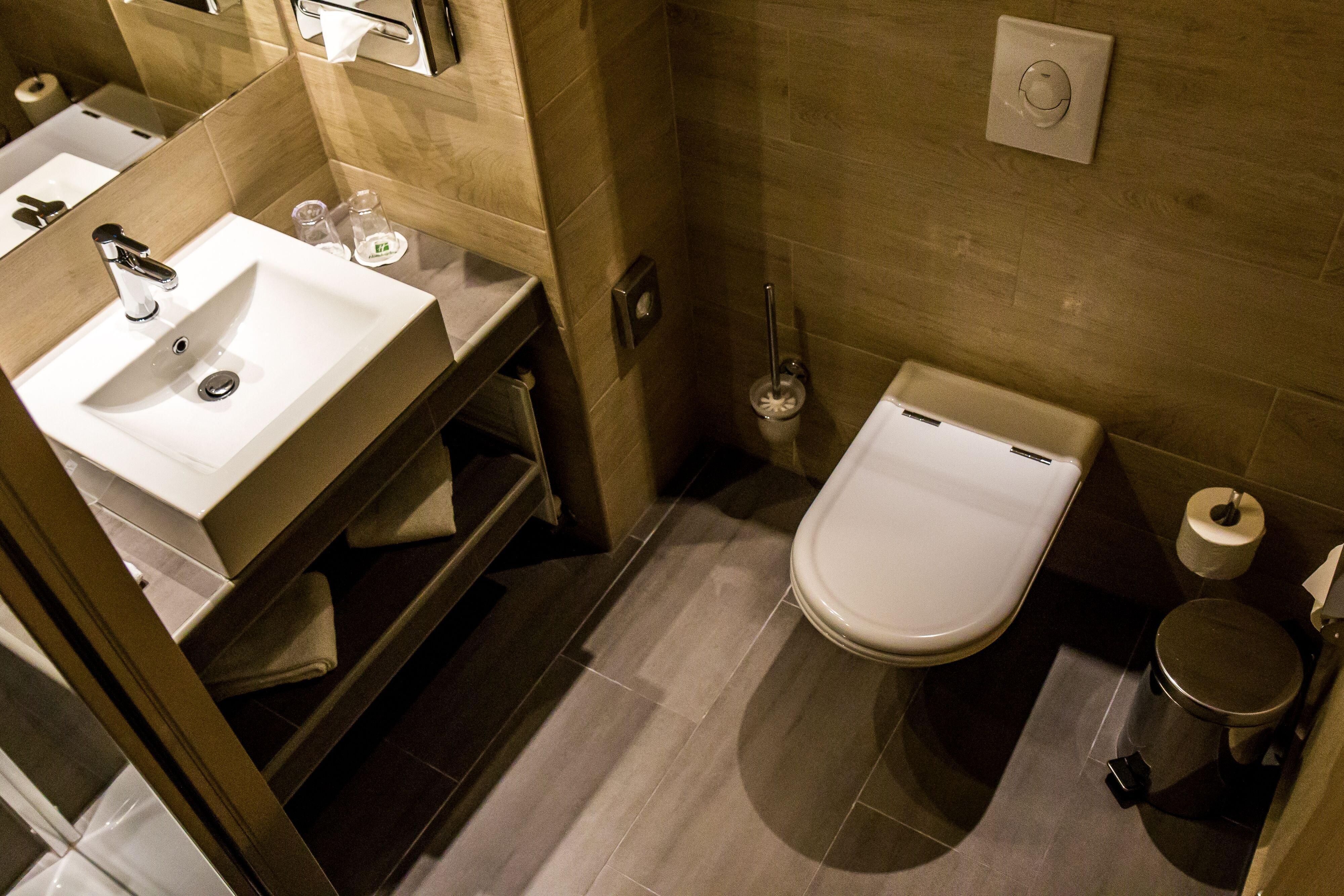 Double King Bed Non Smoking