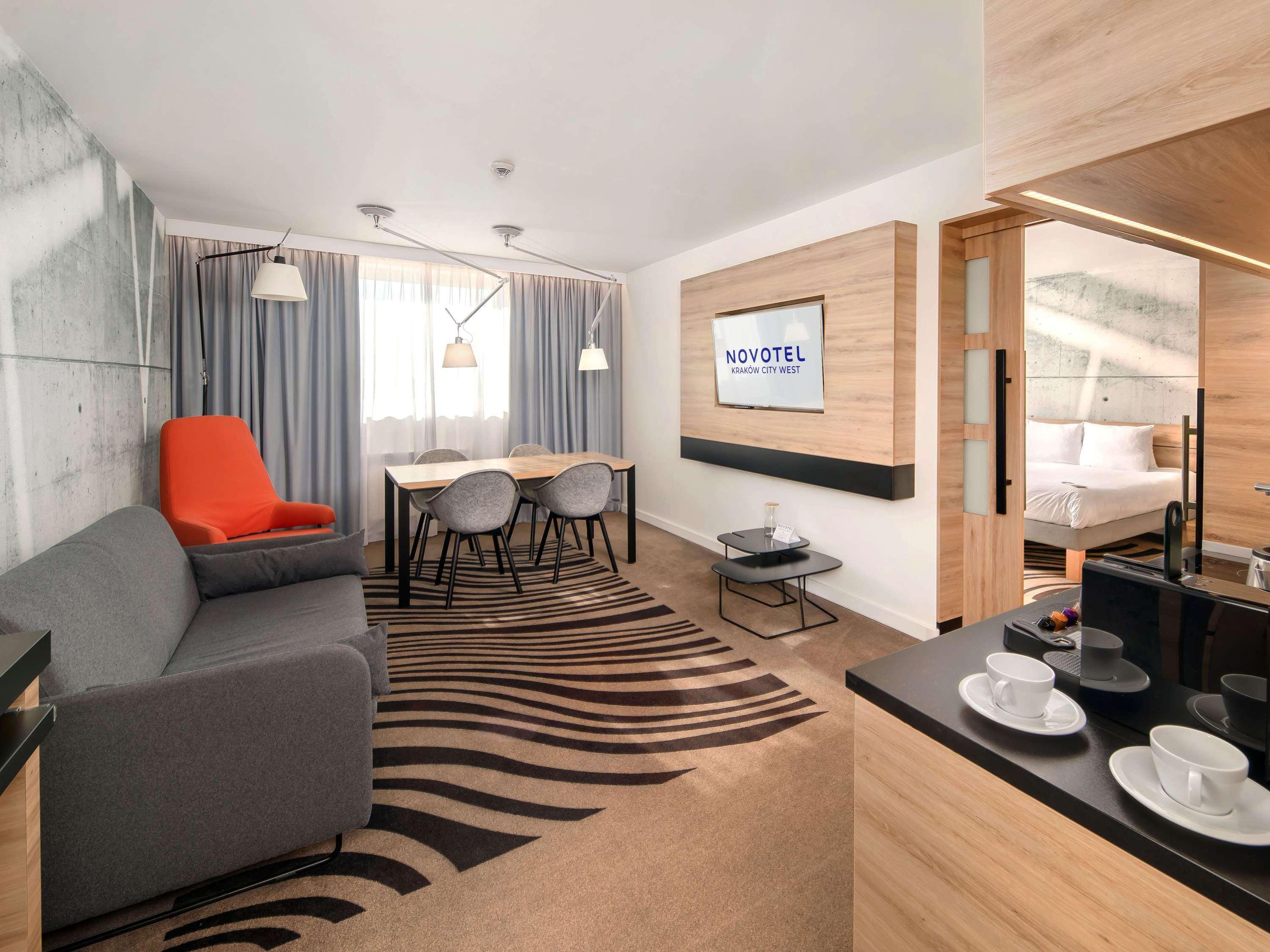 Suite with Kitchenette