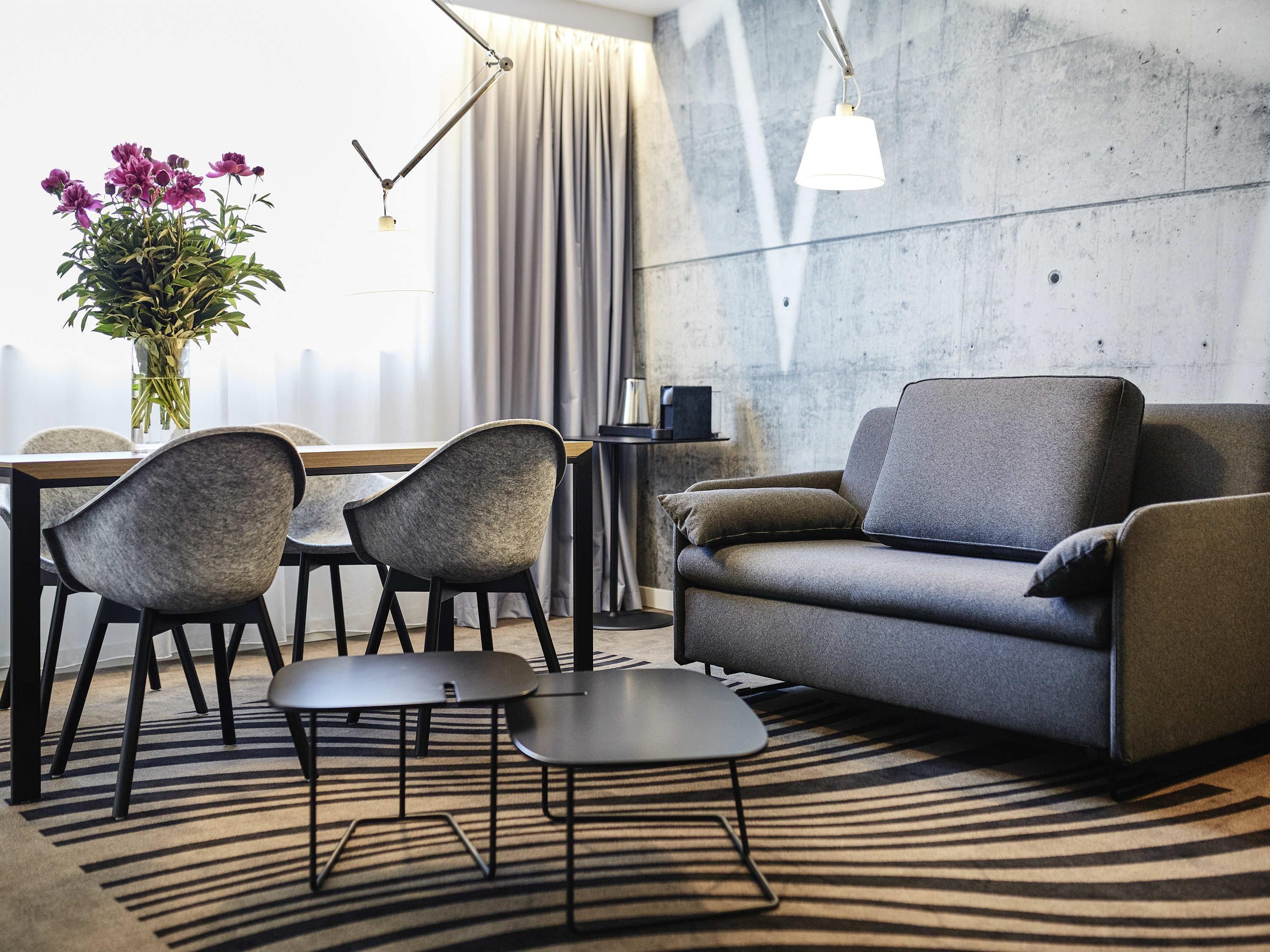 Suite with Kitchenette