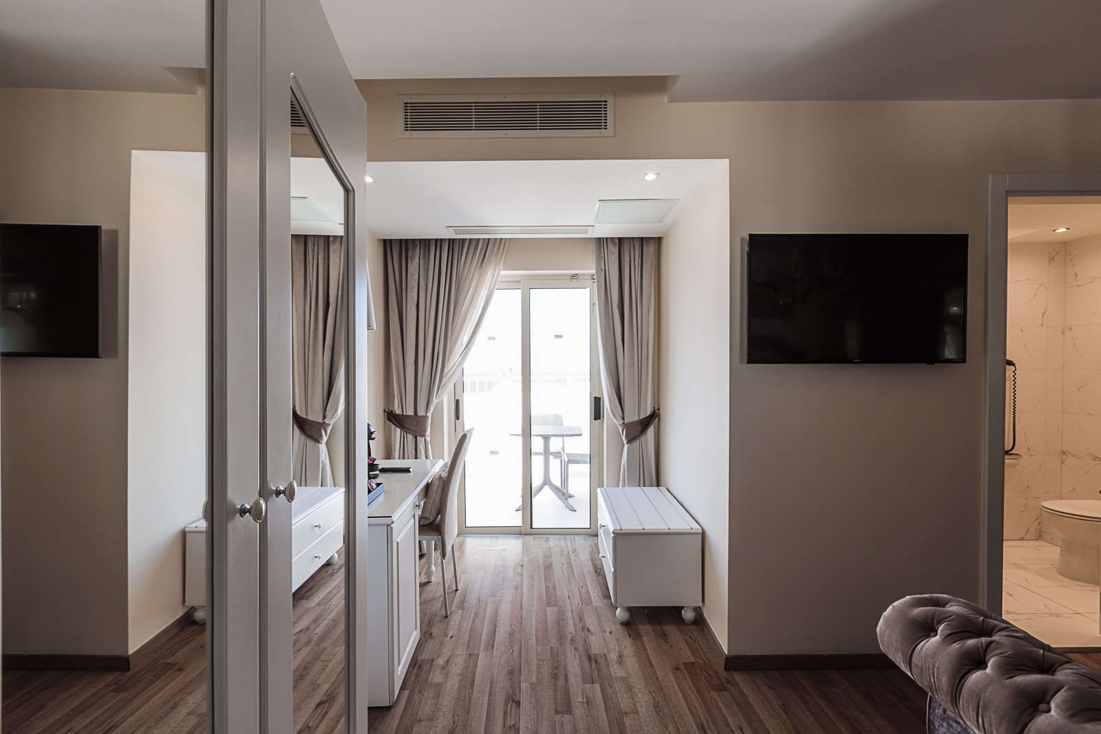 Double or Twin Deluxe Sea View