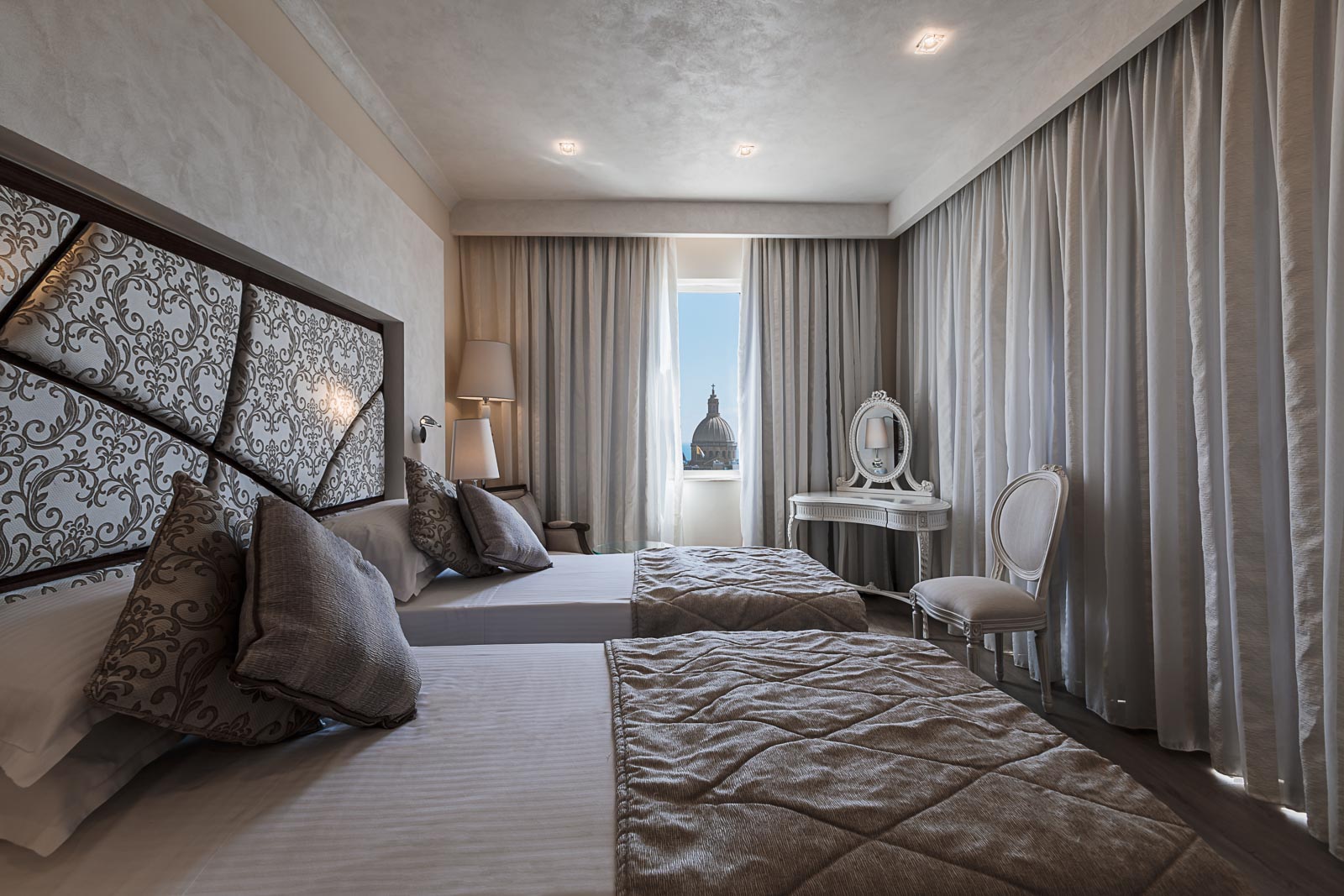 Double or Twin Deluxe Sea View