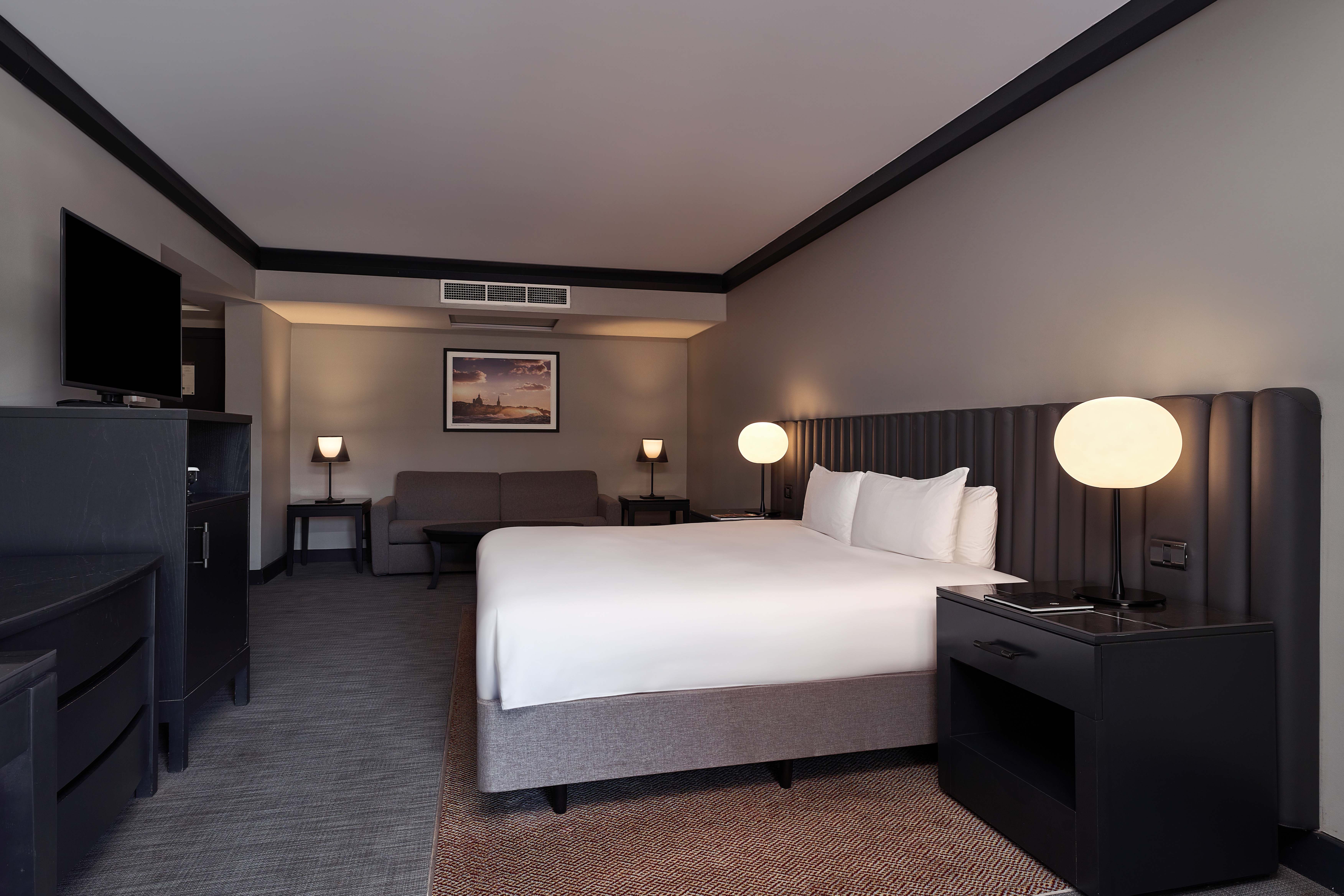 Junior Suite Club City View