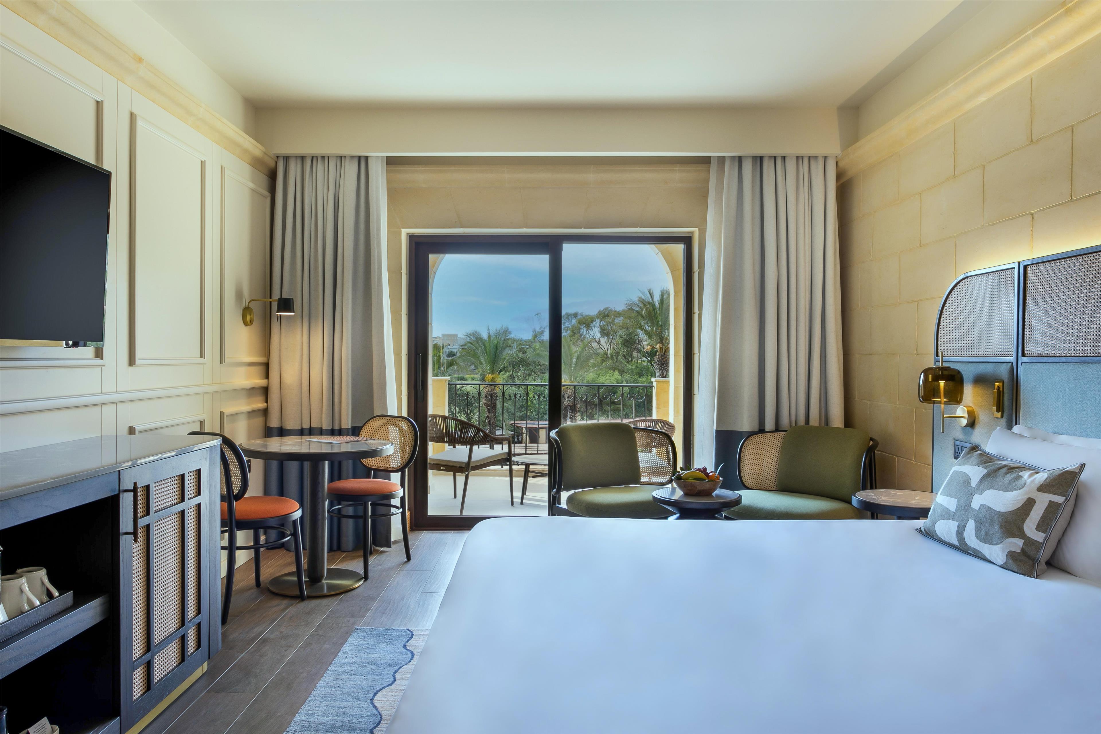 Double Deluxe Pool View