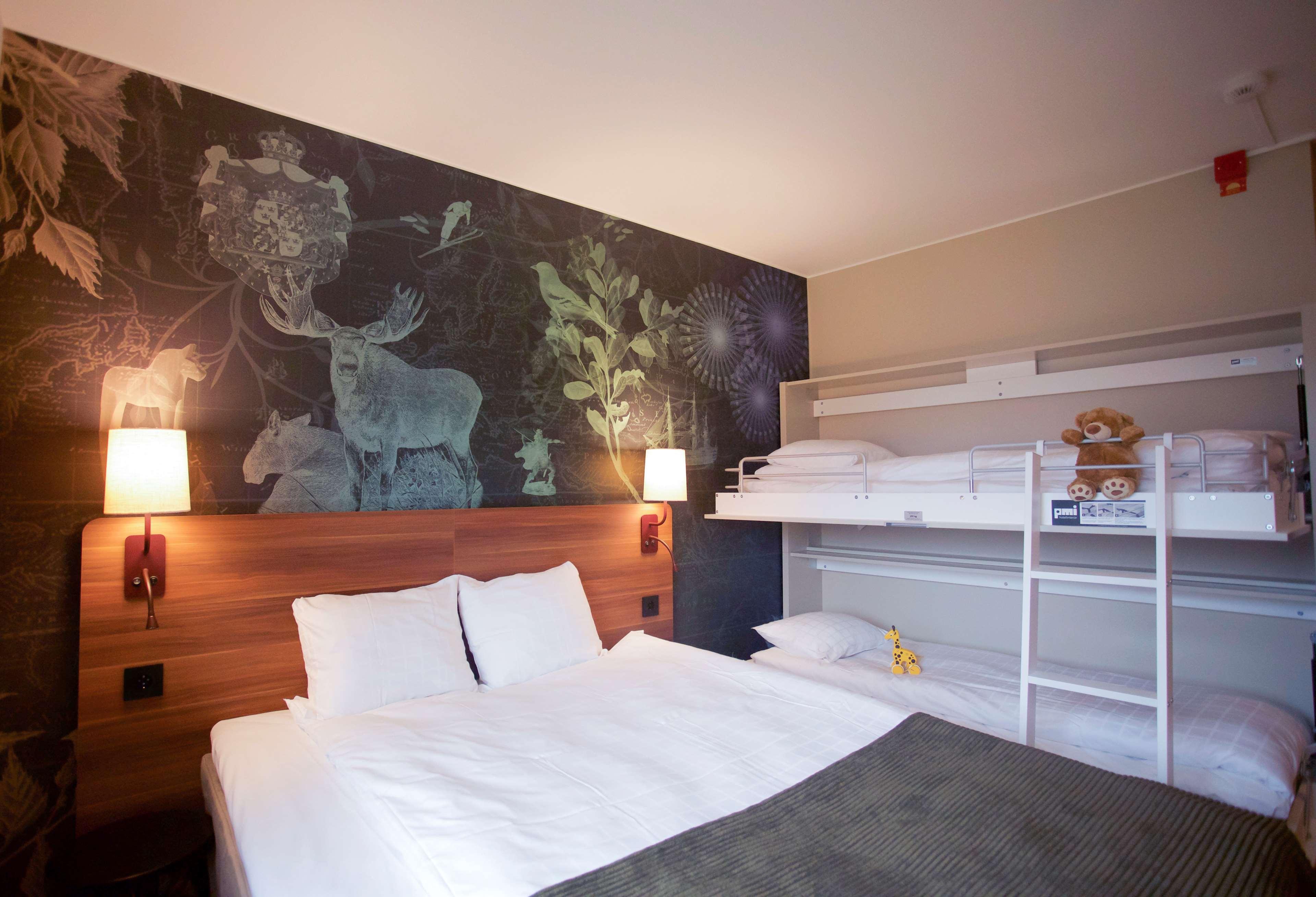 Family Room Capacity 4