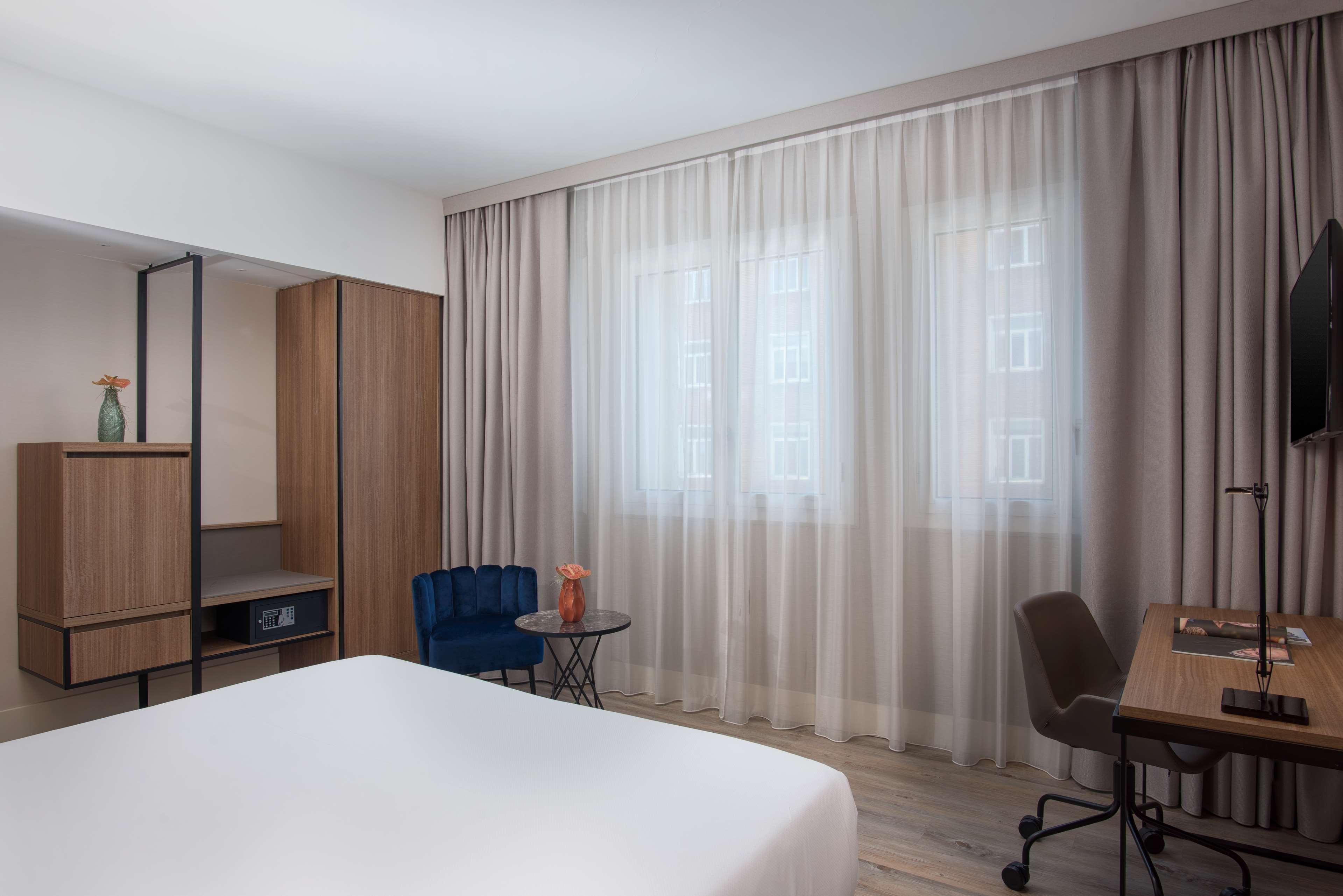 Double Superior with Views