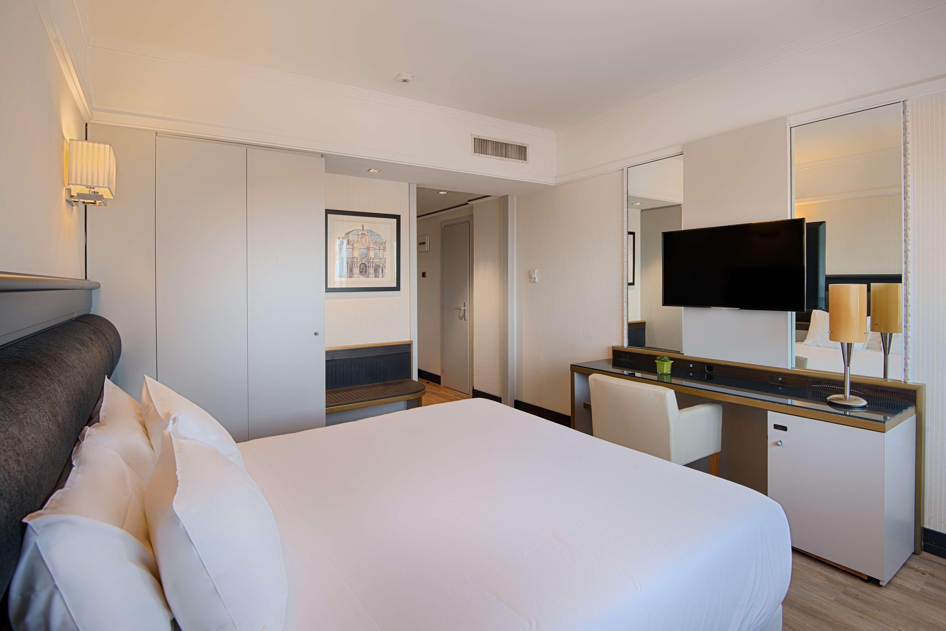 Family Room Connecting Room