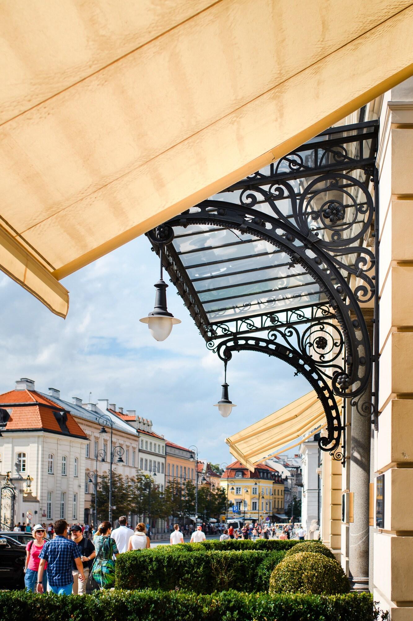 Suite Deluxe with Views