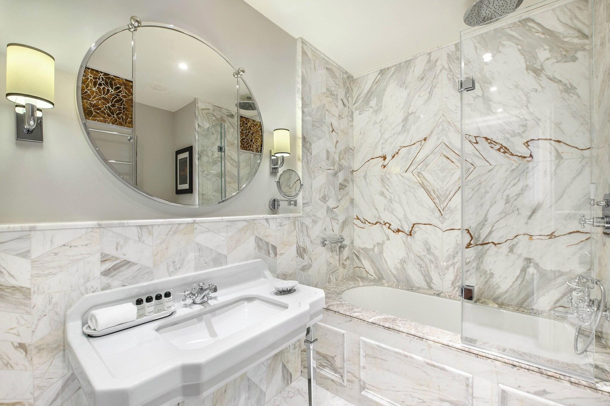 Suite Two Double Beds with Views