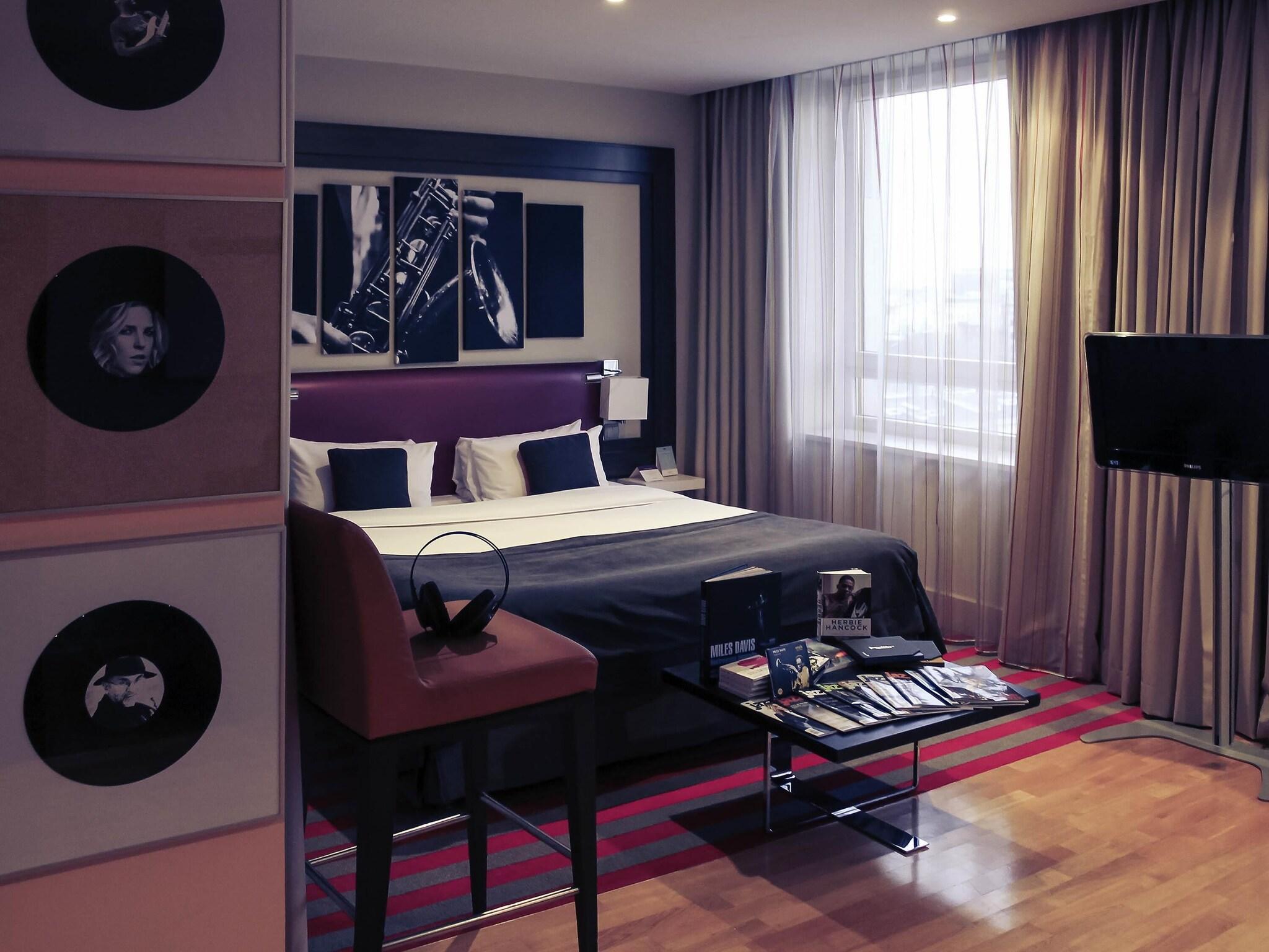 Junior Suite King Size Bed