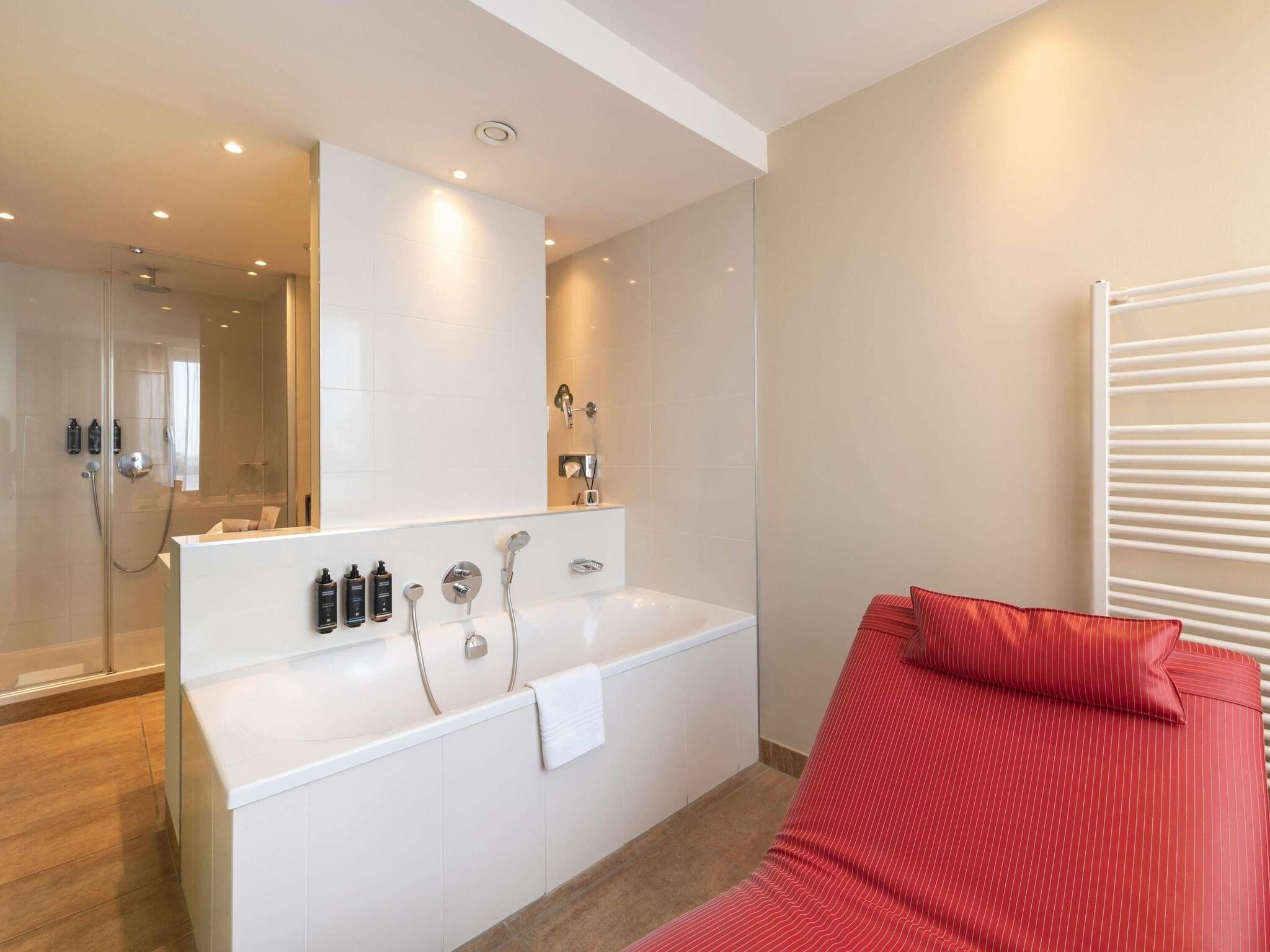 Junior Suite King Size Bed