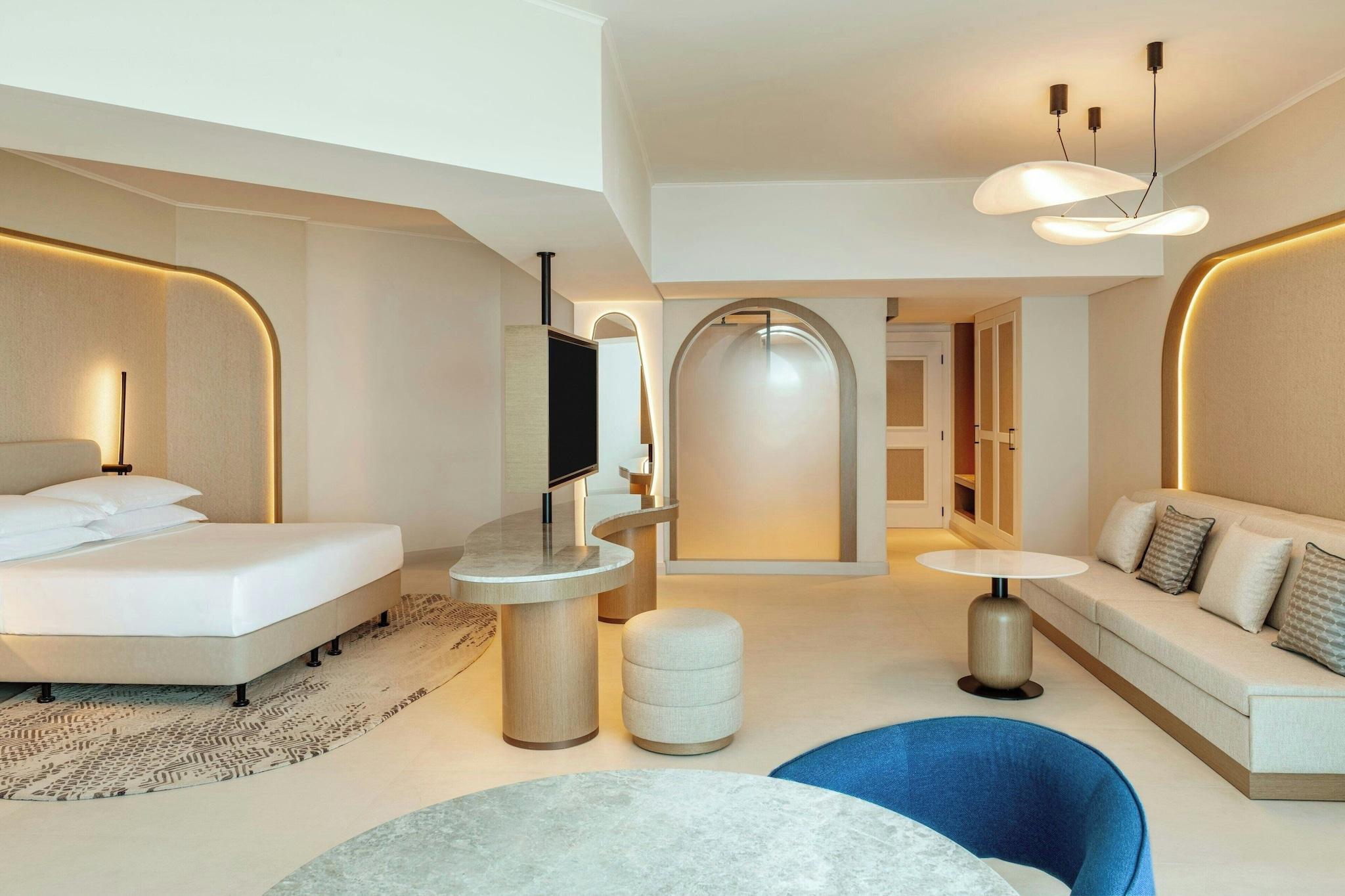 Junior Suite Sea View King Bed