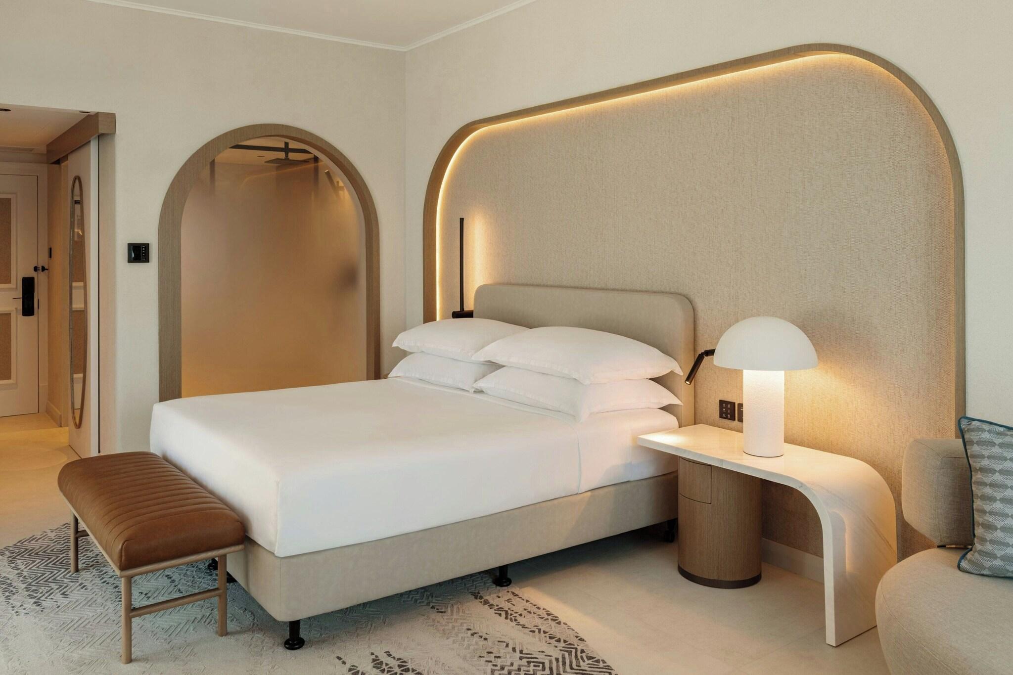 Family Room Sea View King Bed