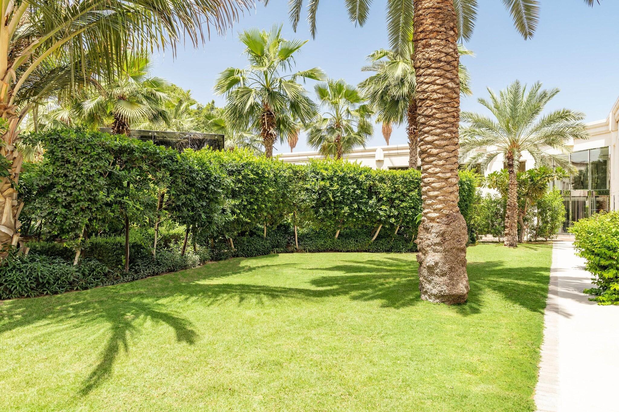 Twin Deluxe Garden View