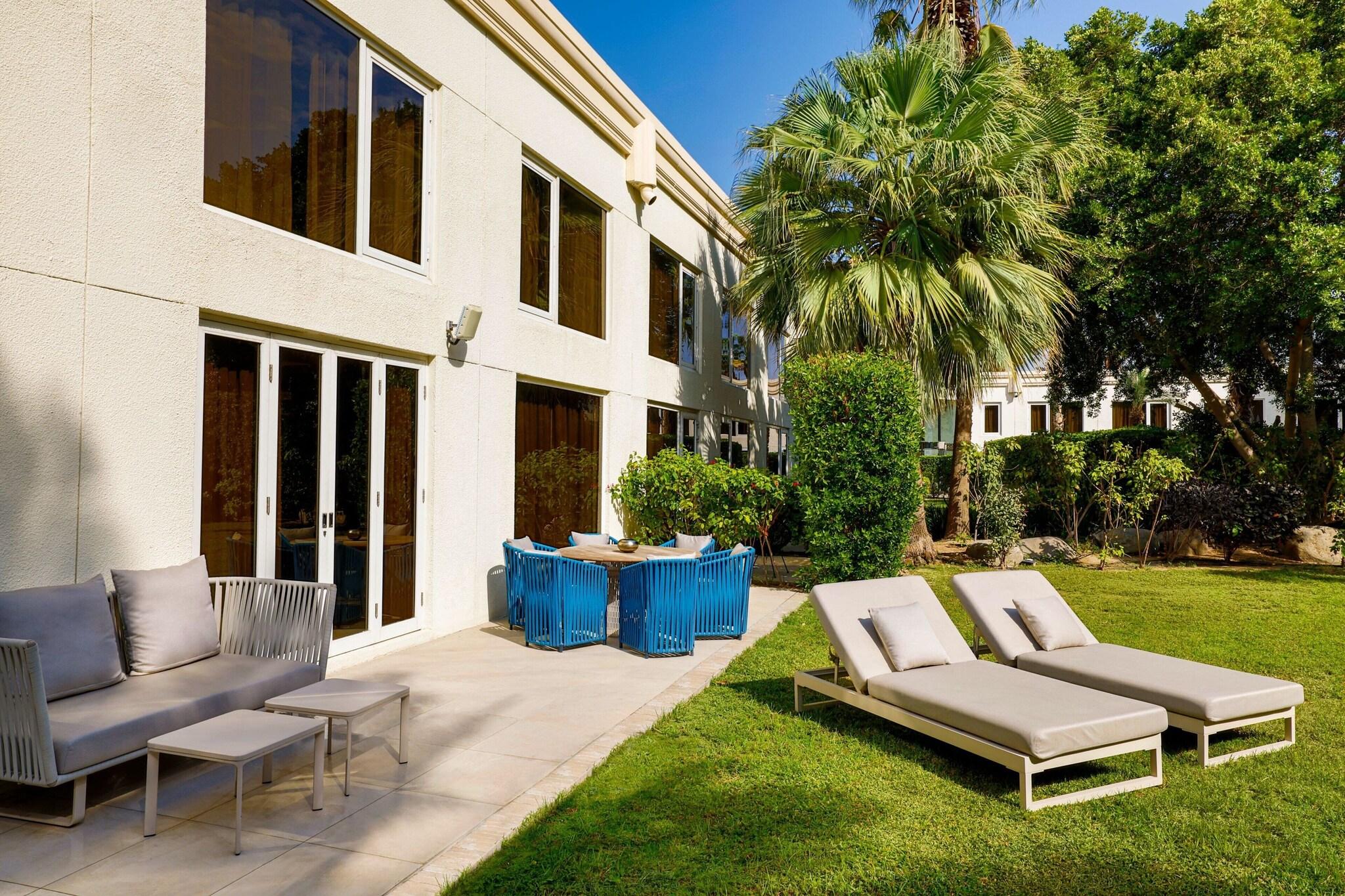 Twin Deluxe Garden View