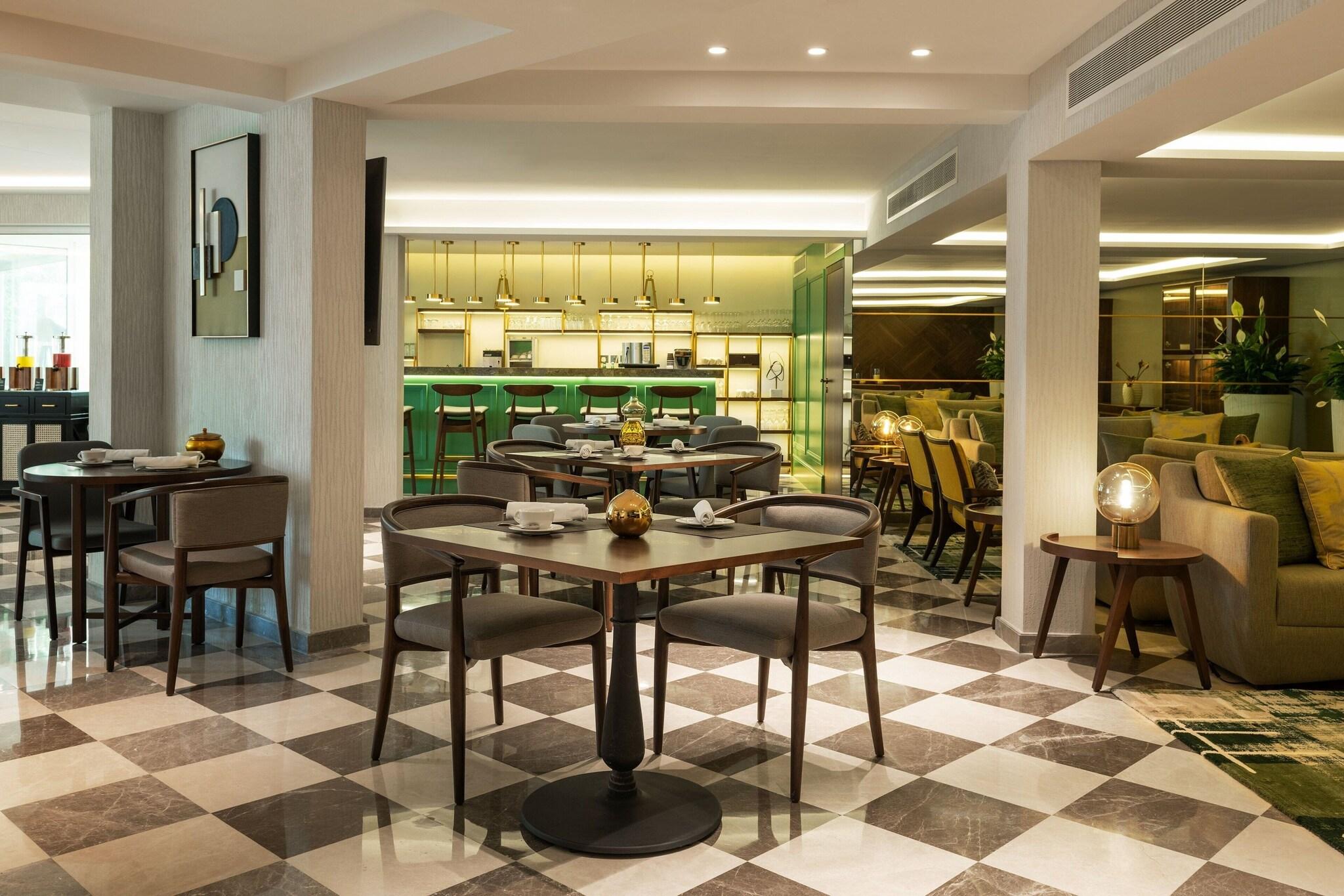 Double King Bed Non Smoking