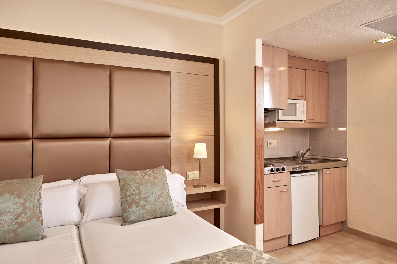 Studio Side Sea View