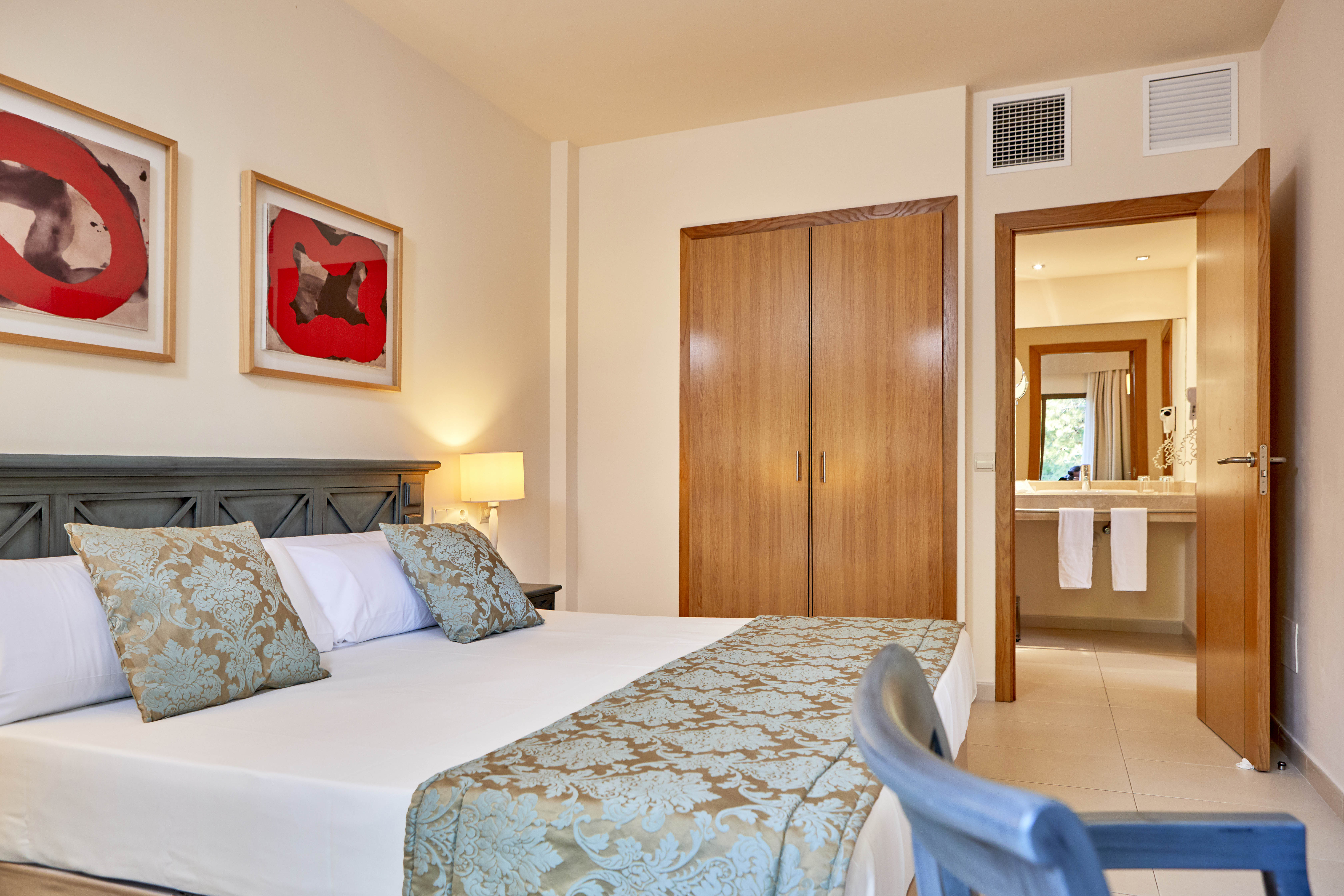 Family Room Superior