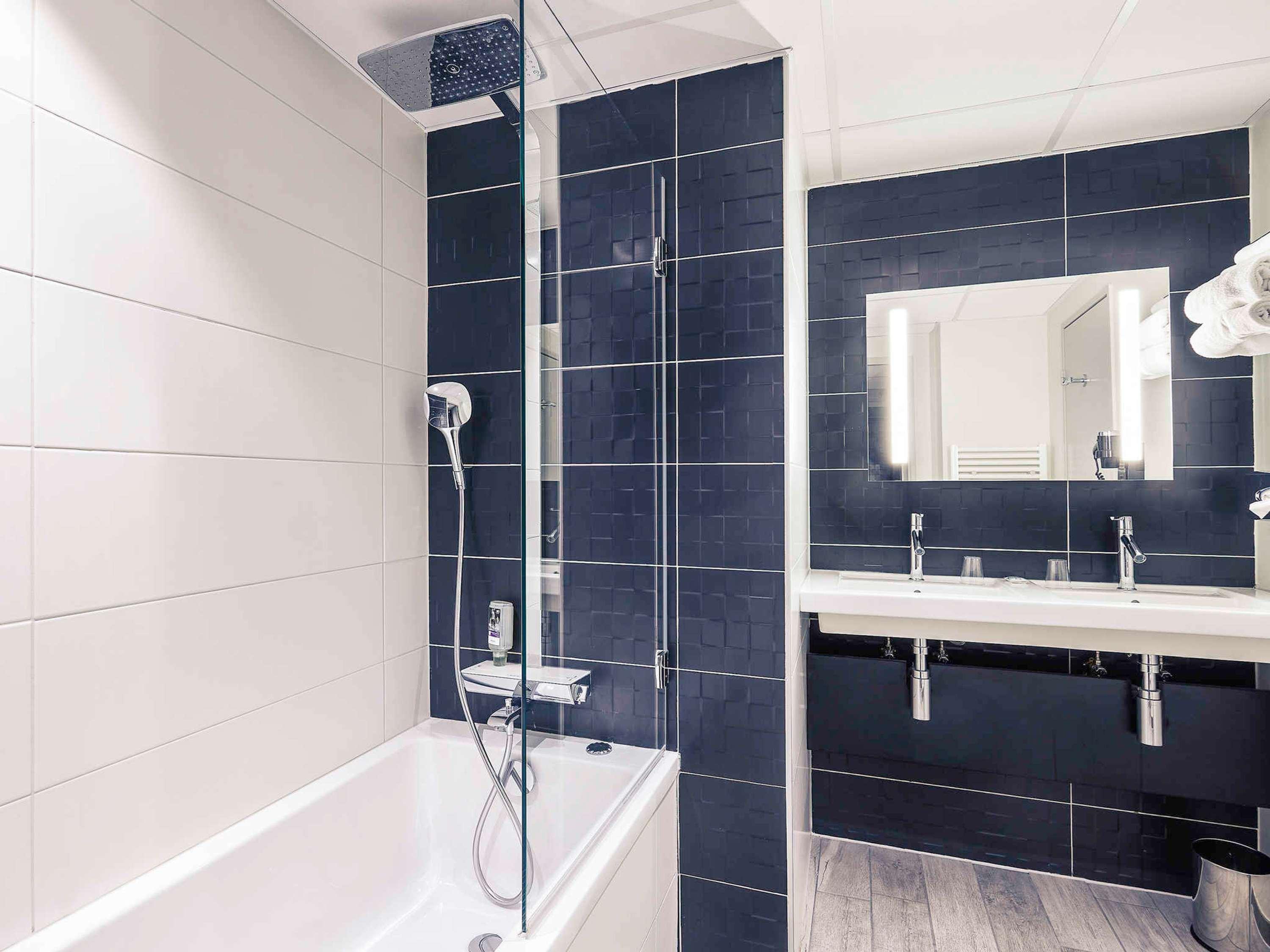 Double Classic Double Bed