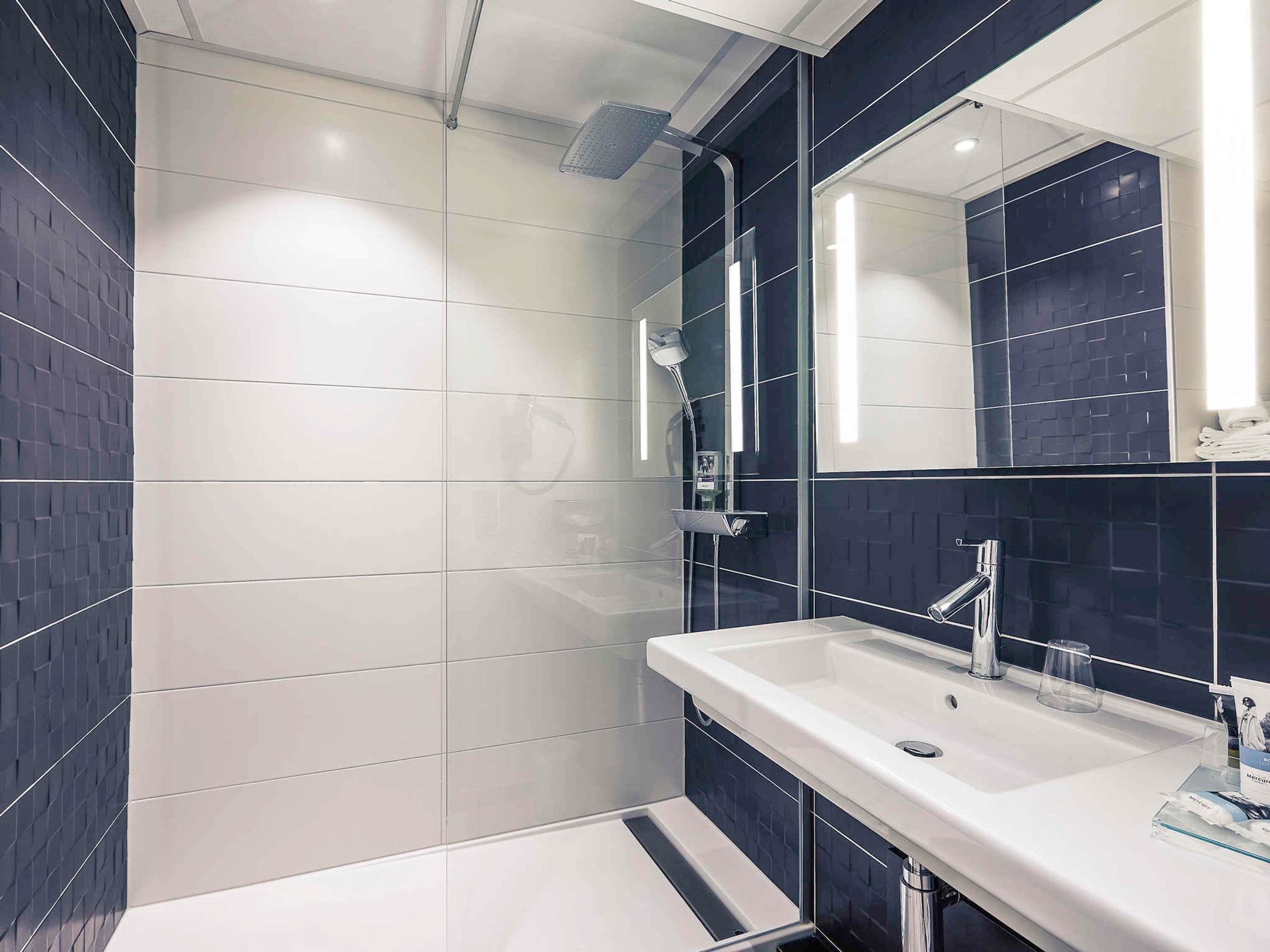 Double Classic Double Bed