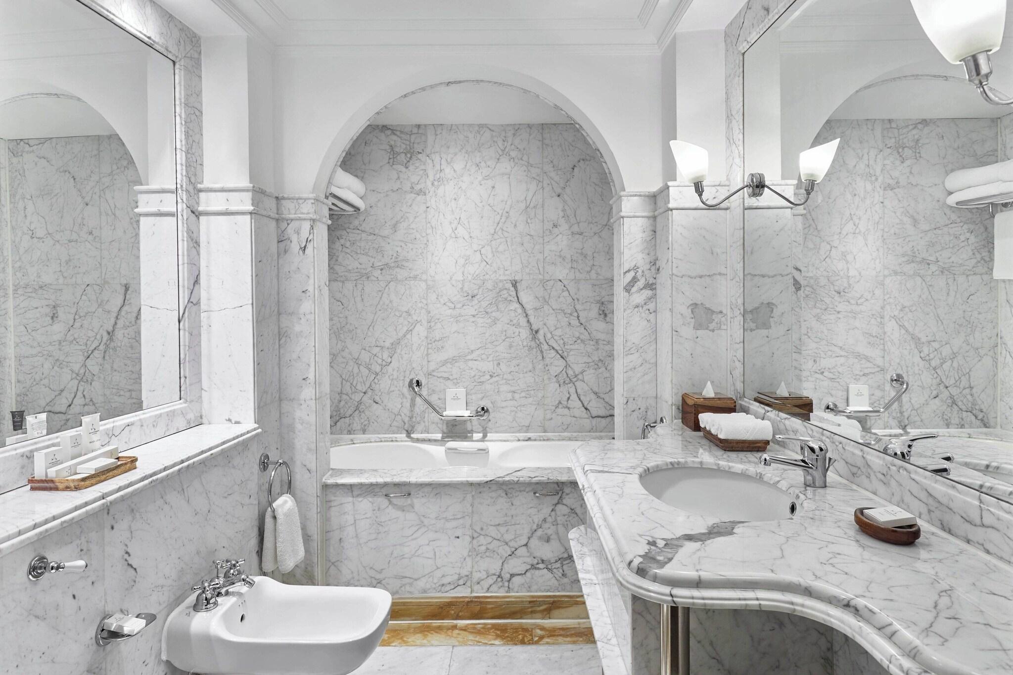 Suite Presidential with Views