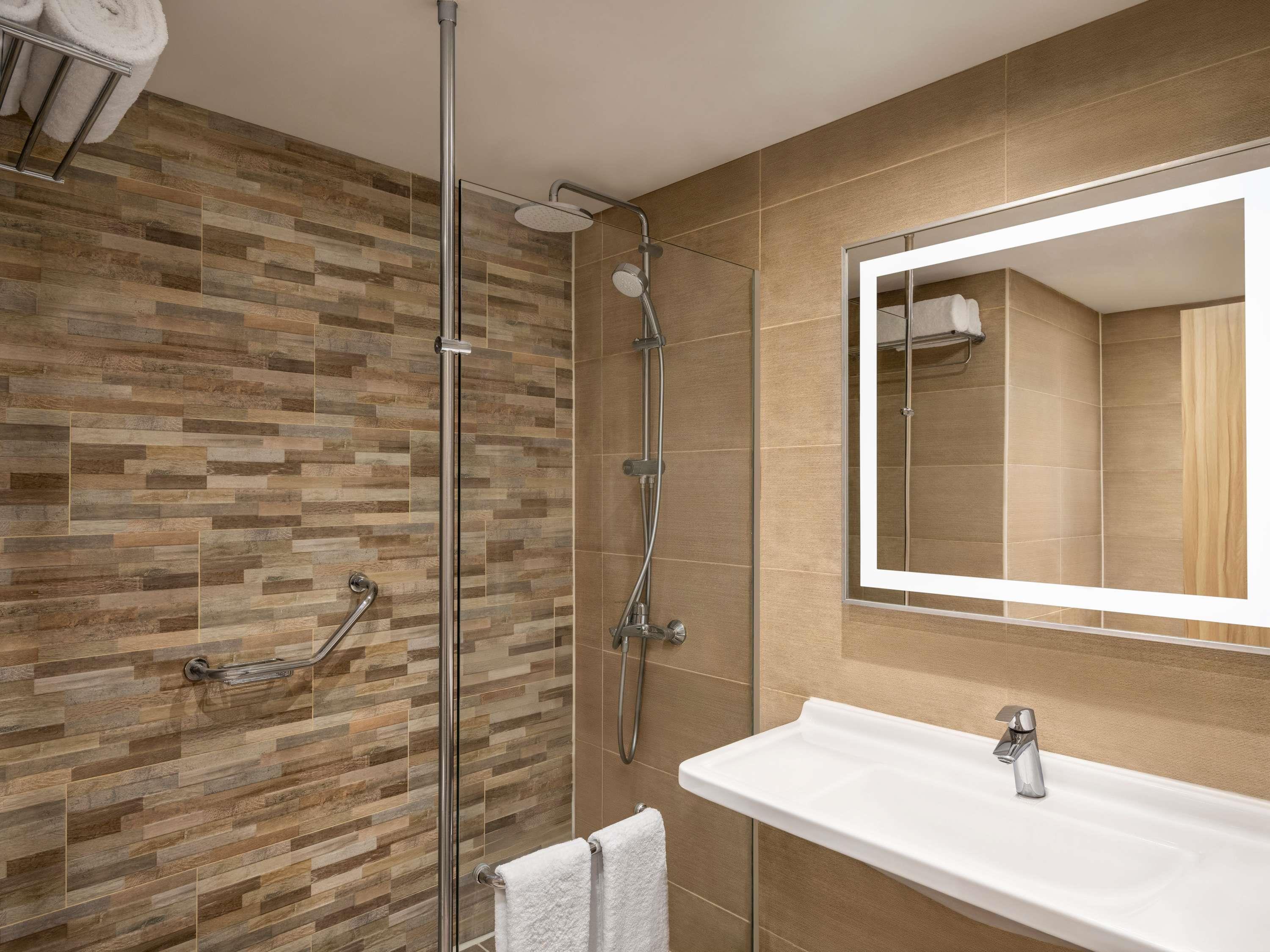 Double Superior Pool View