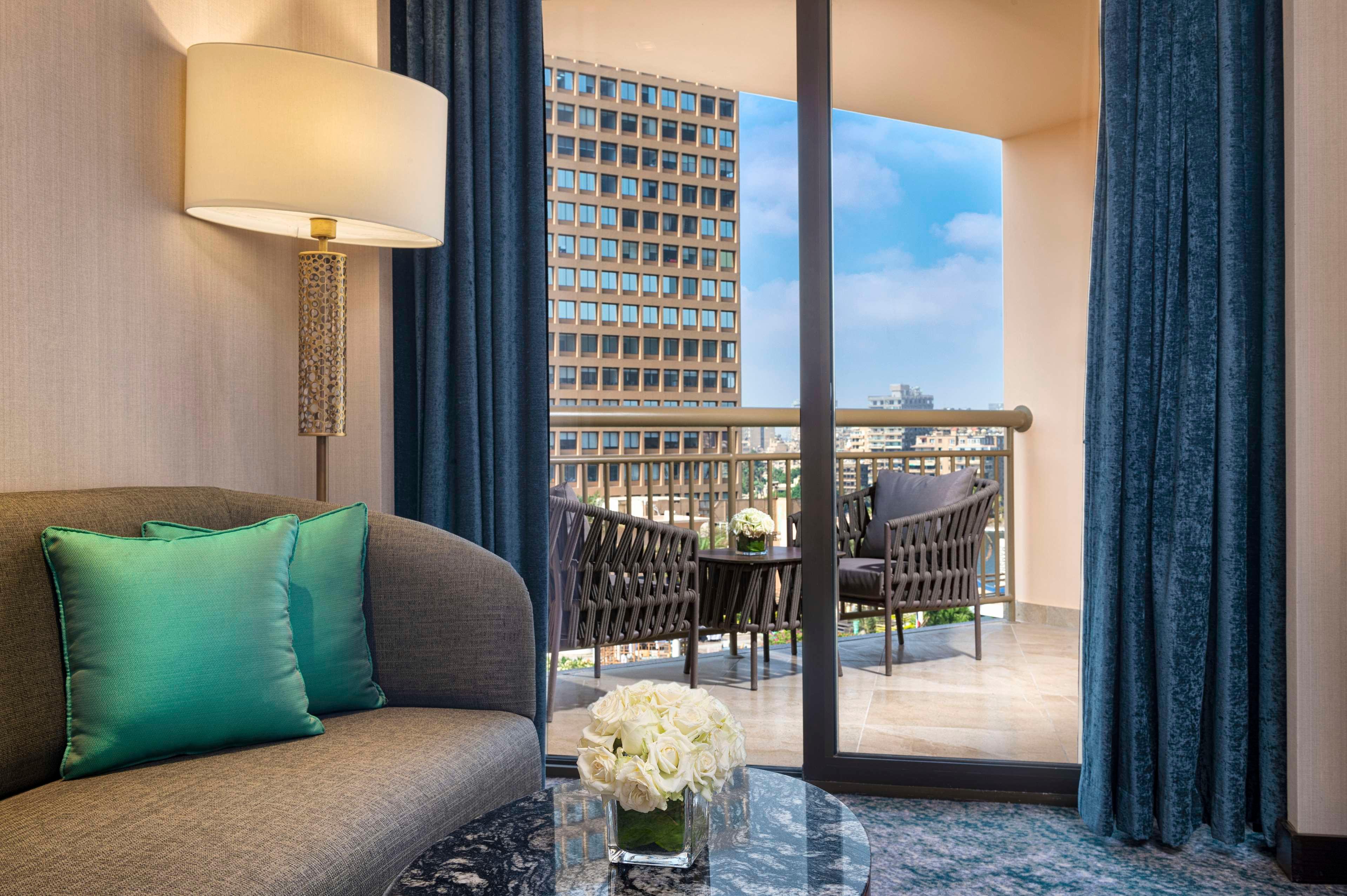 Room Connecting Room