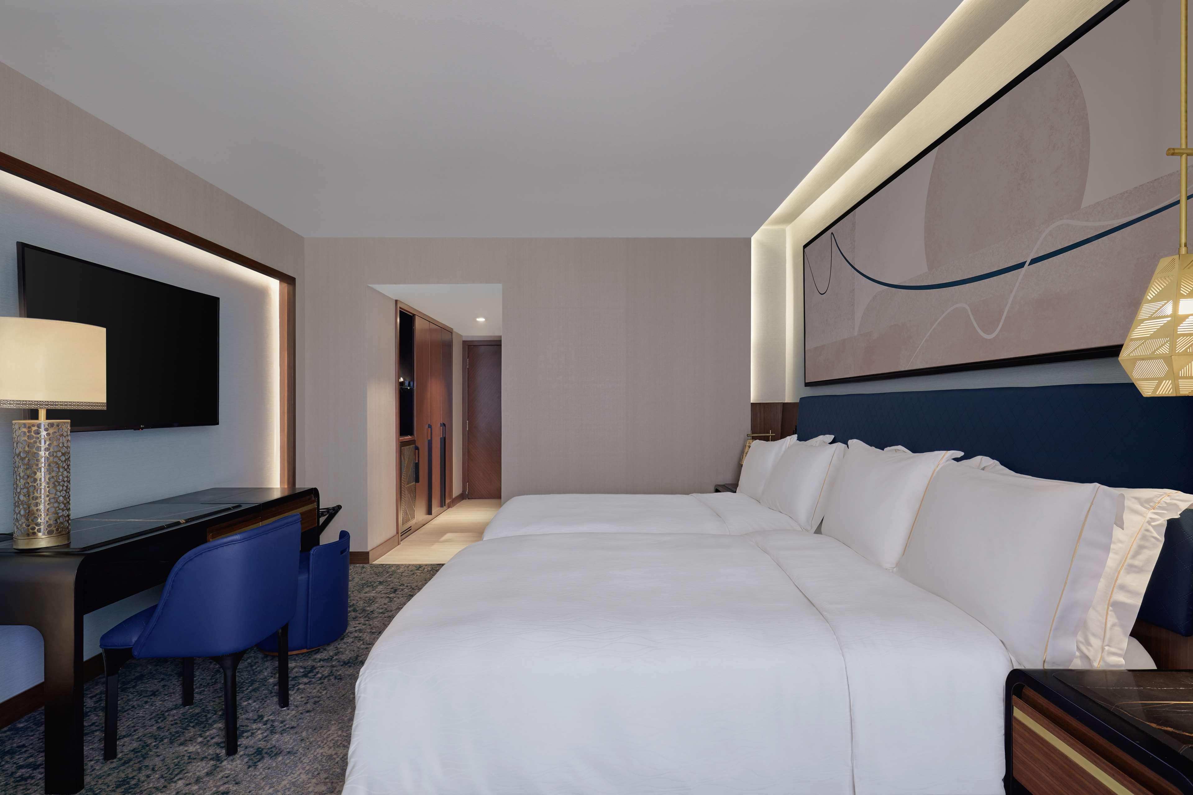 Room Connecting Room