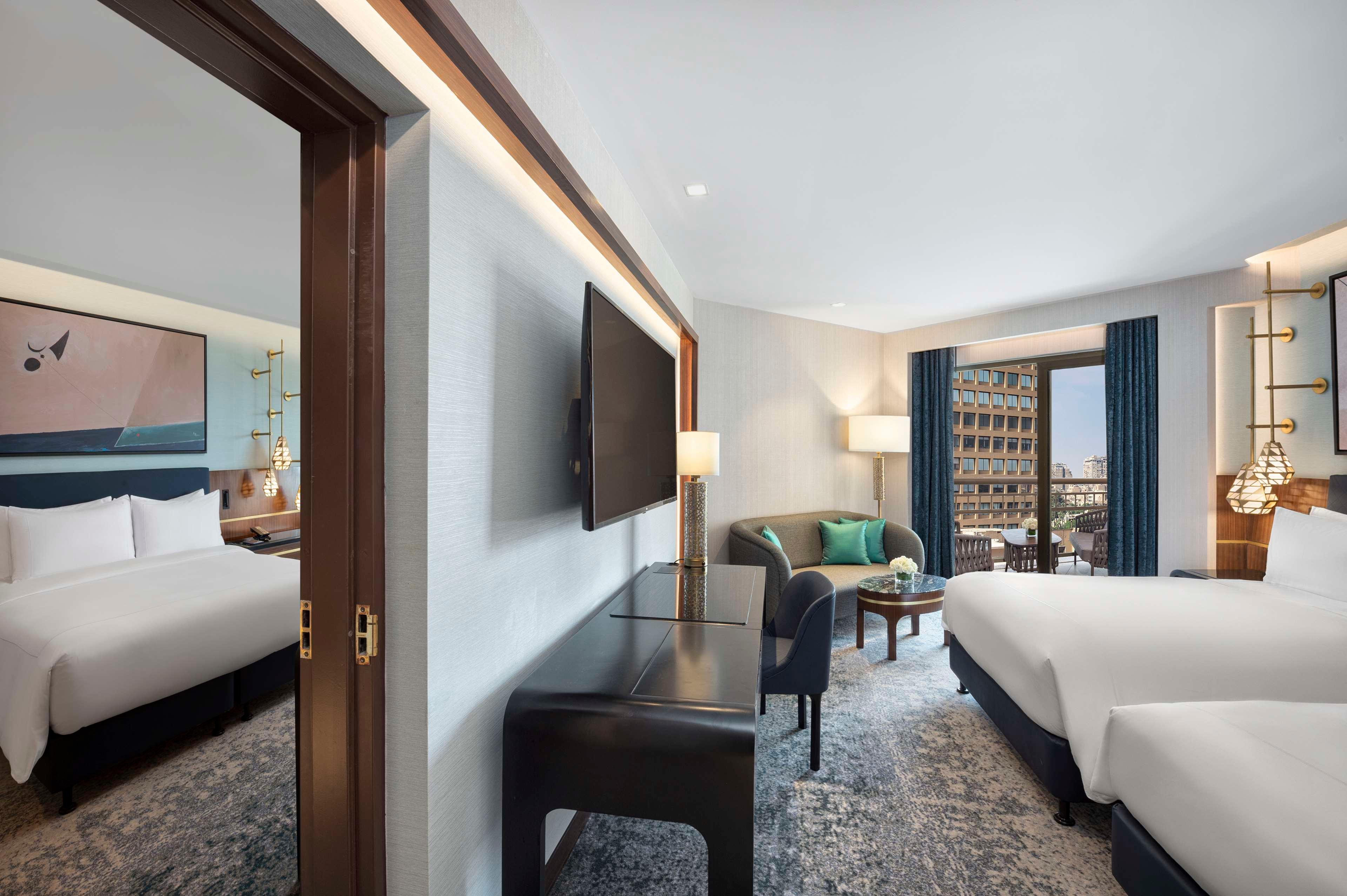 Room Connecting Room