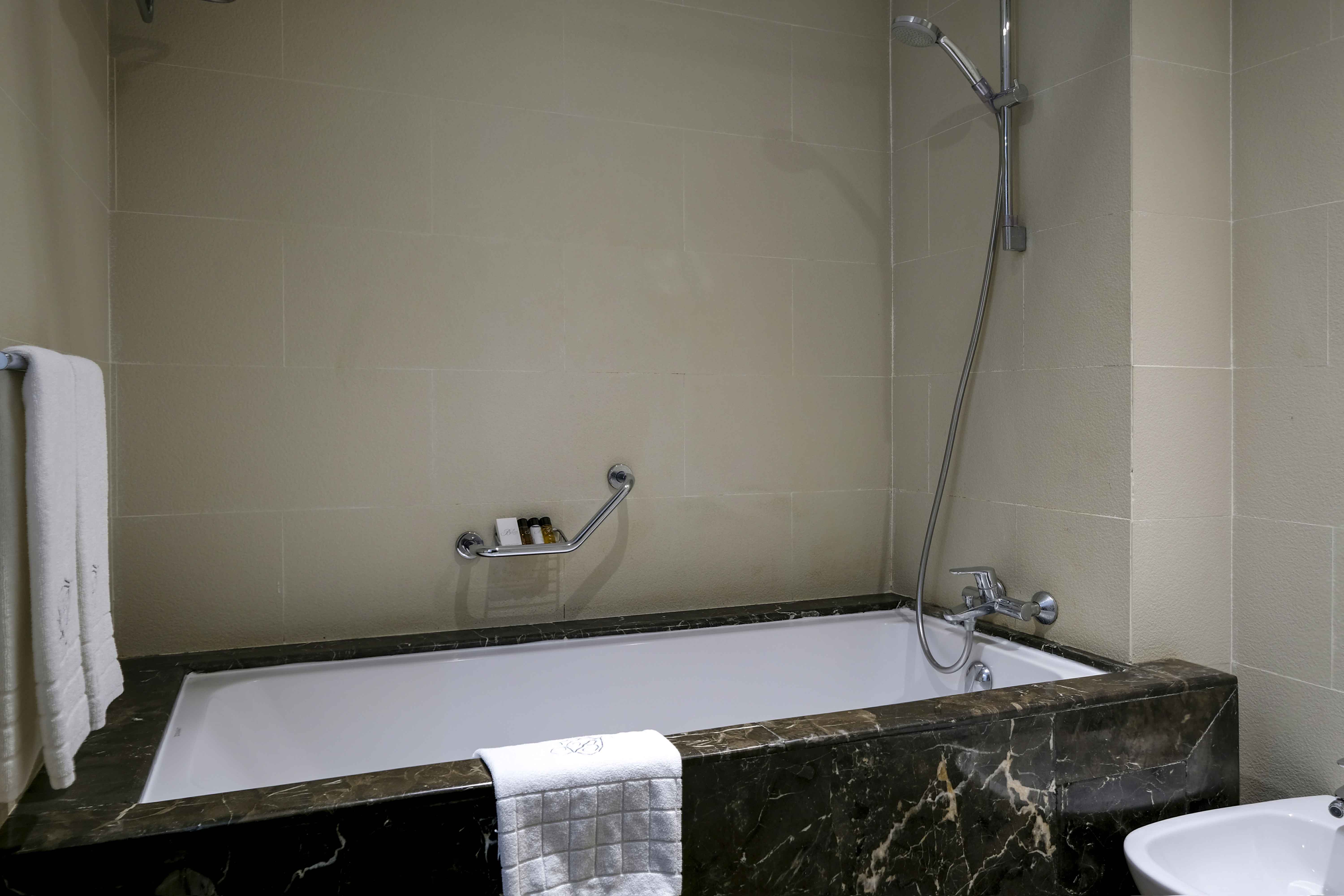 Twin One Bedroom One Bathroom