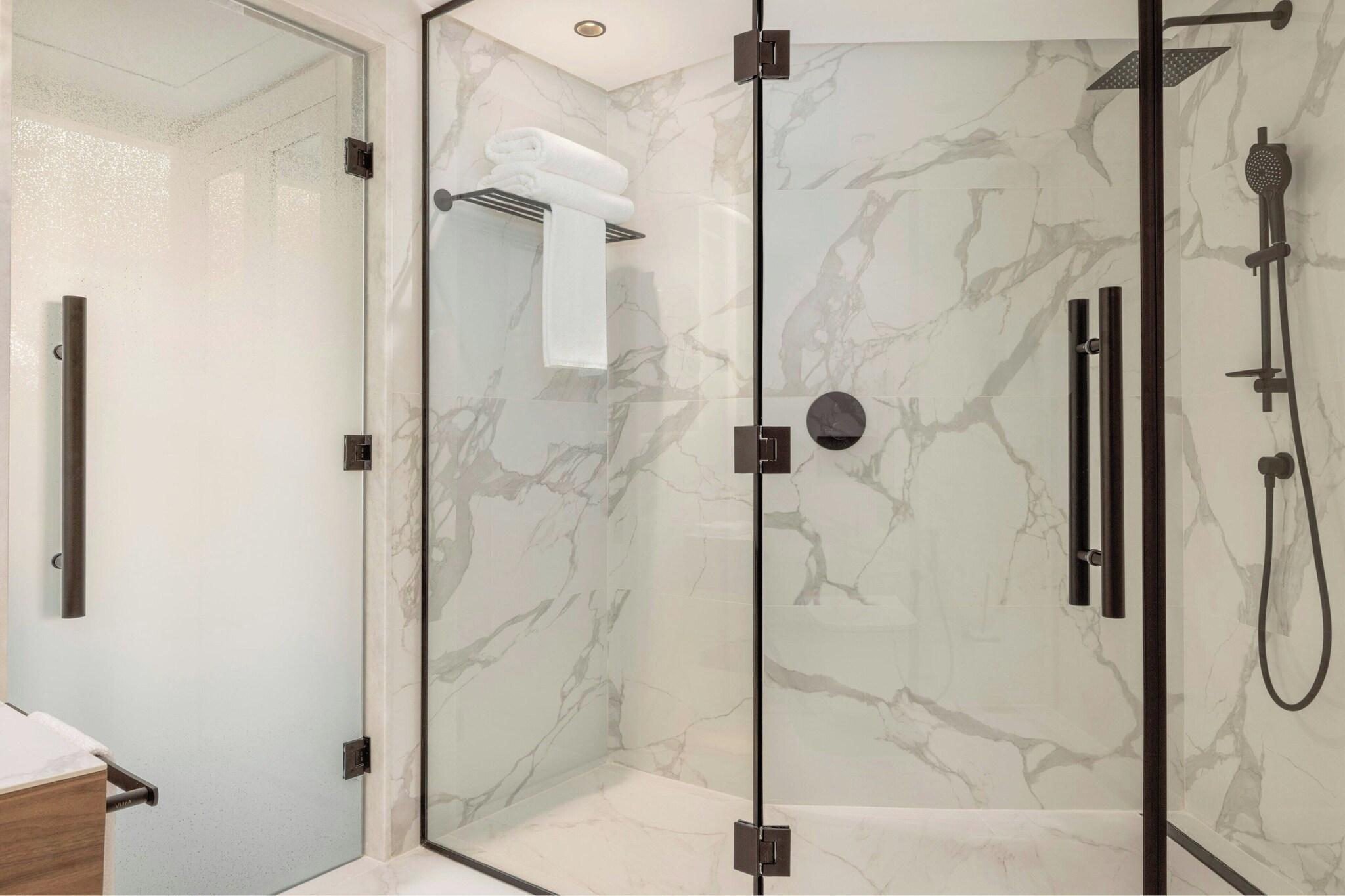 Suite King Bed One Bedroom 