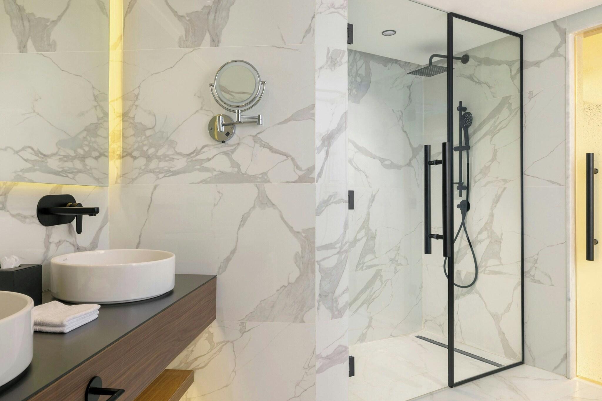 Suite King Bed One Bedroom 