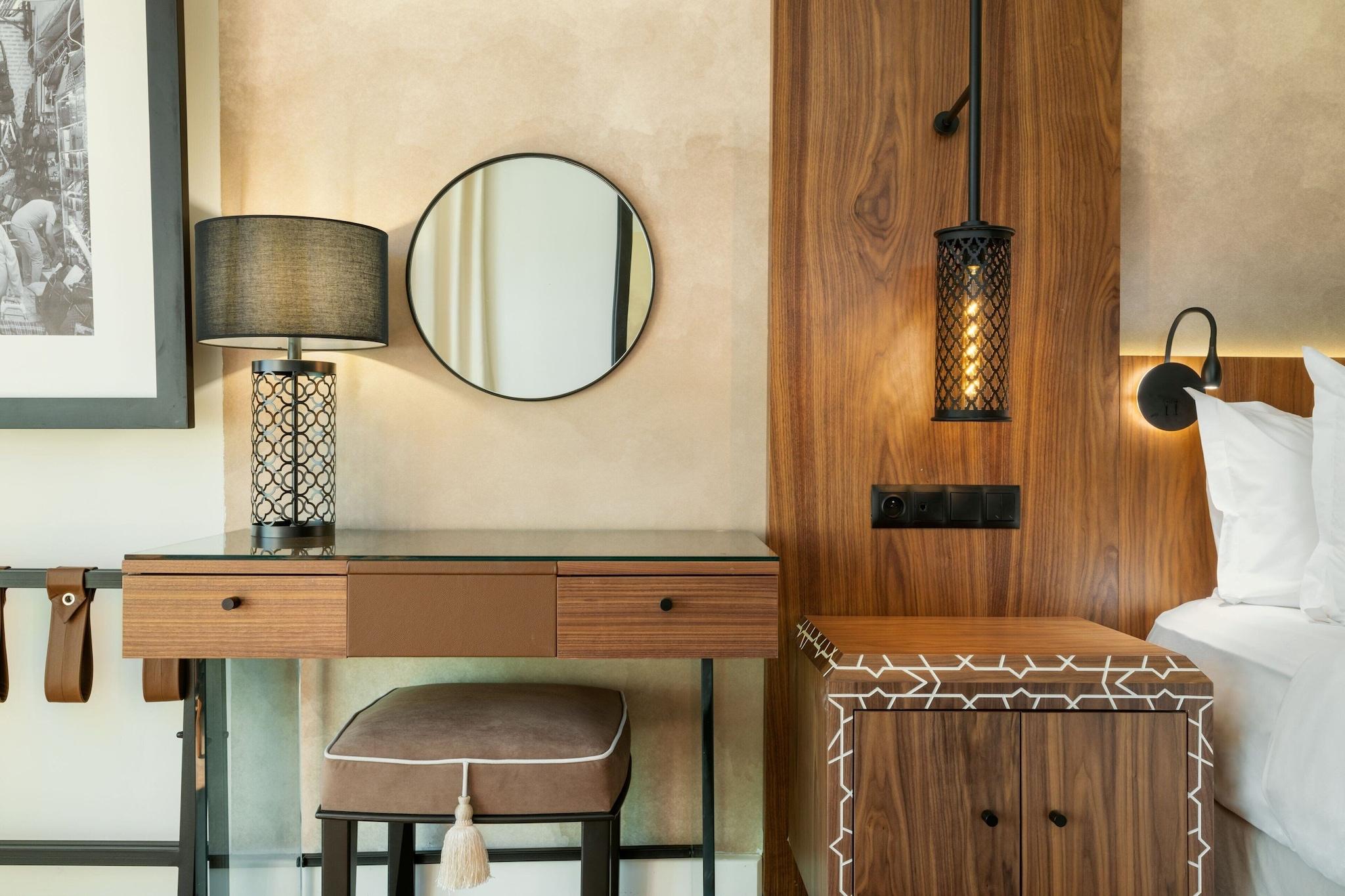 Double Deluxe Pool View