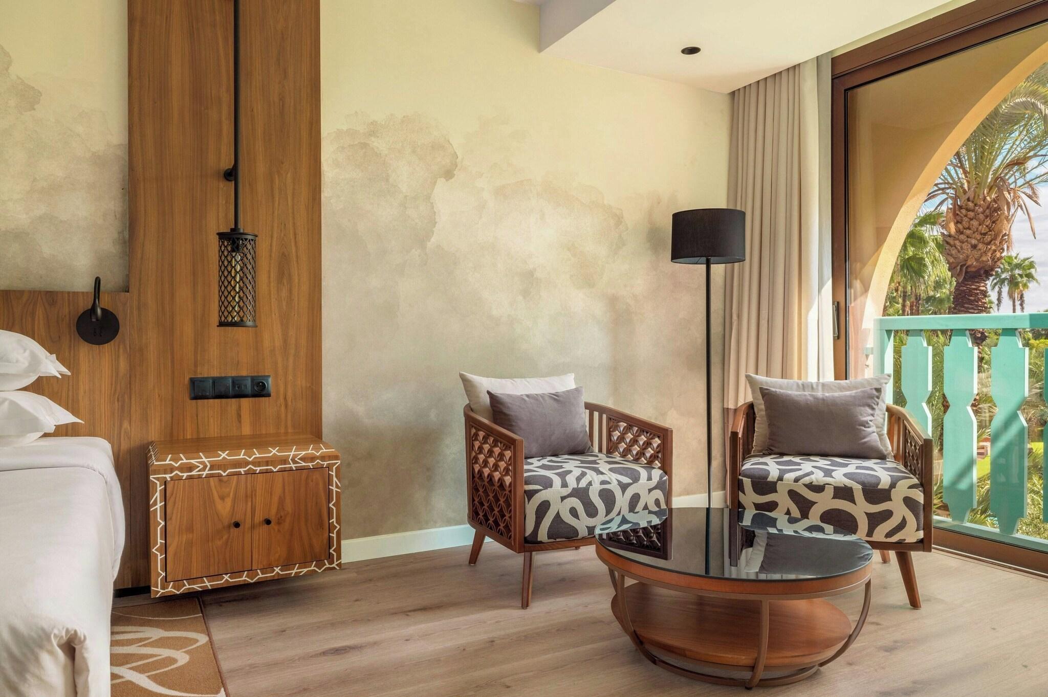 Double Garden View King Bed