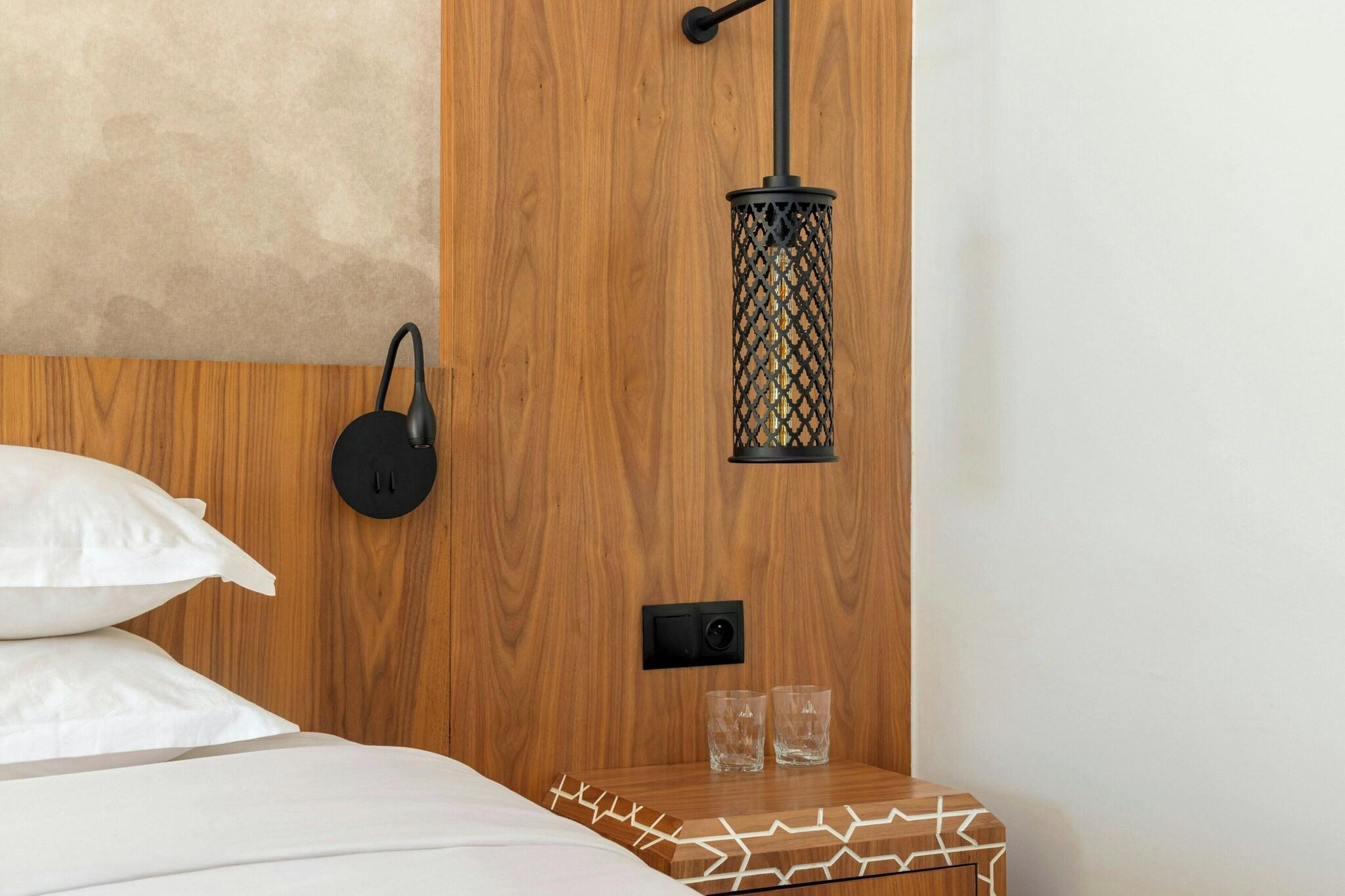 Double Garden View King Bed