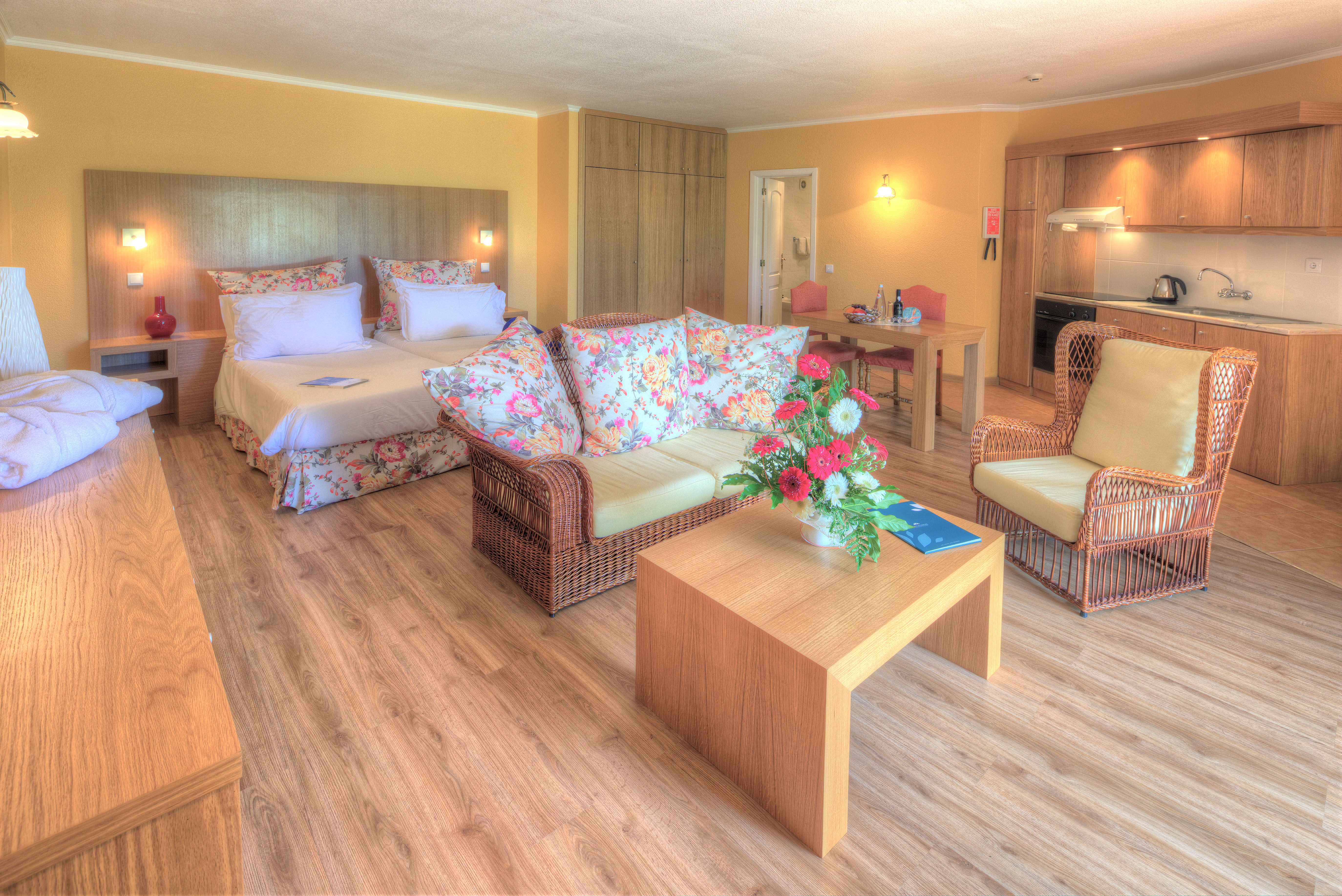 Studio Side Sea View