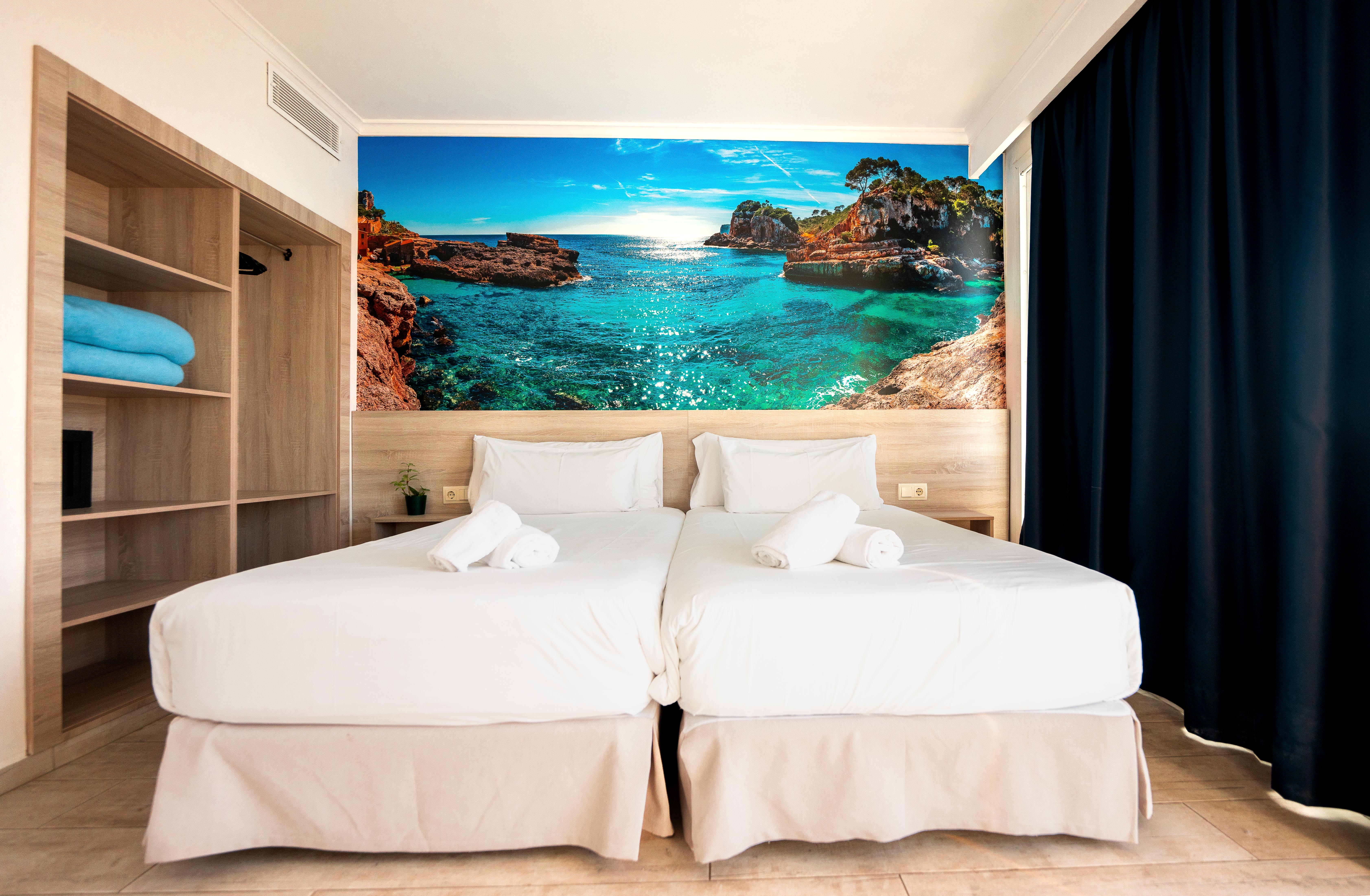 Double Single with Balcony