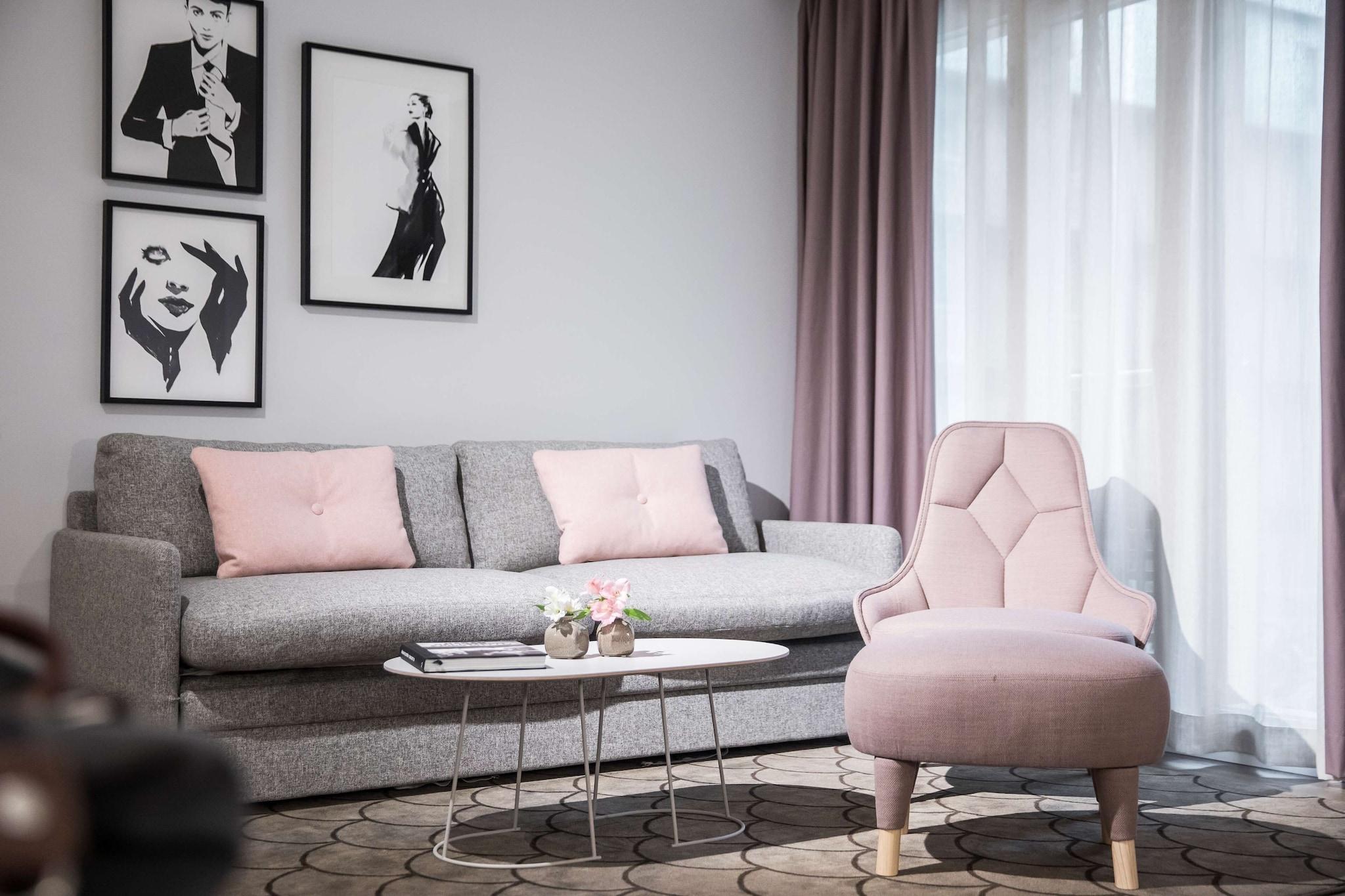 Junior Suite King Size Bed