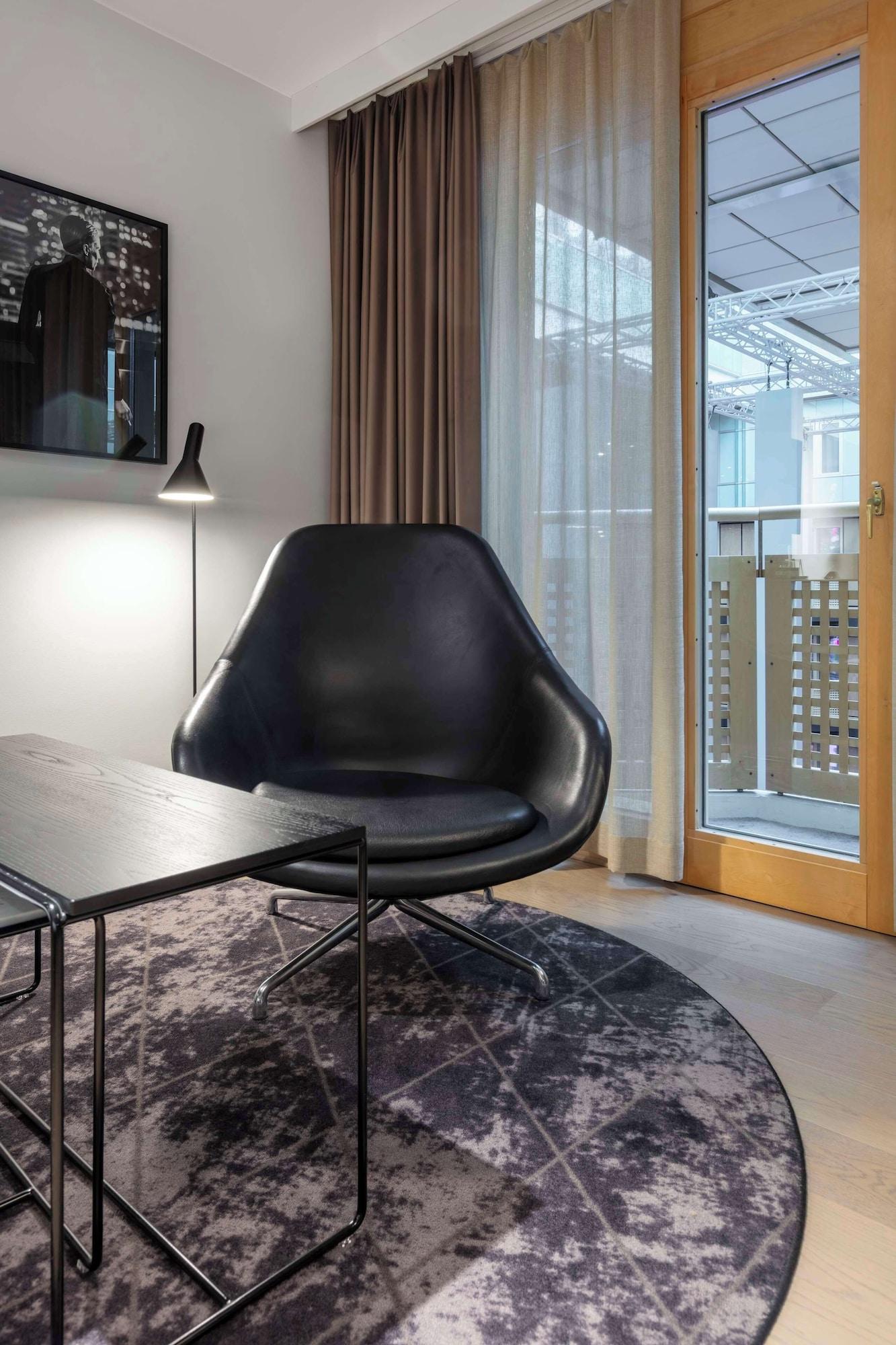 Double Queen Size Bed