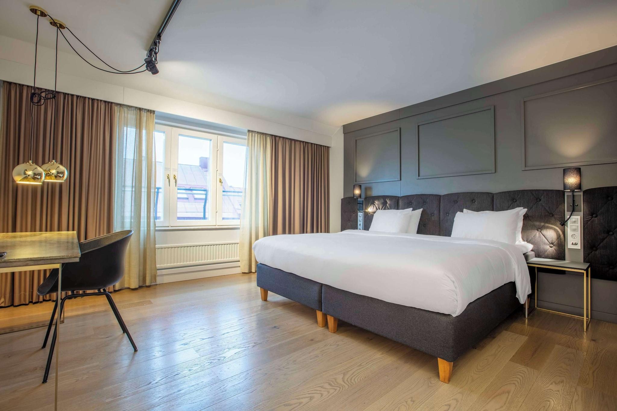 Junior Suite King Size Bed