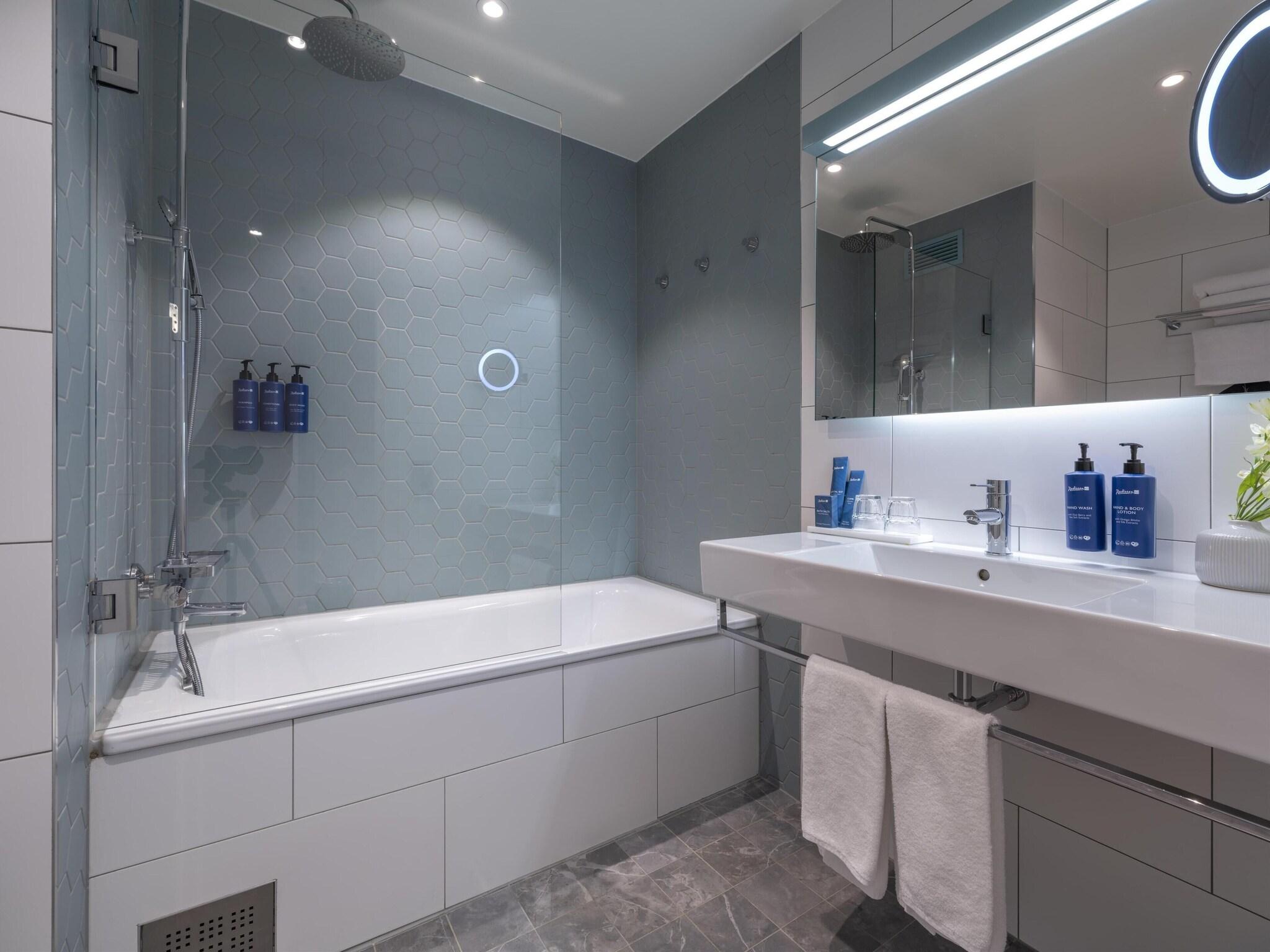 Junior Suite King Size Bed