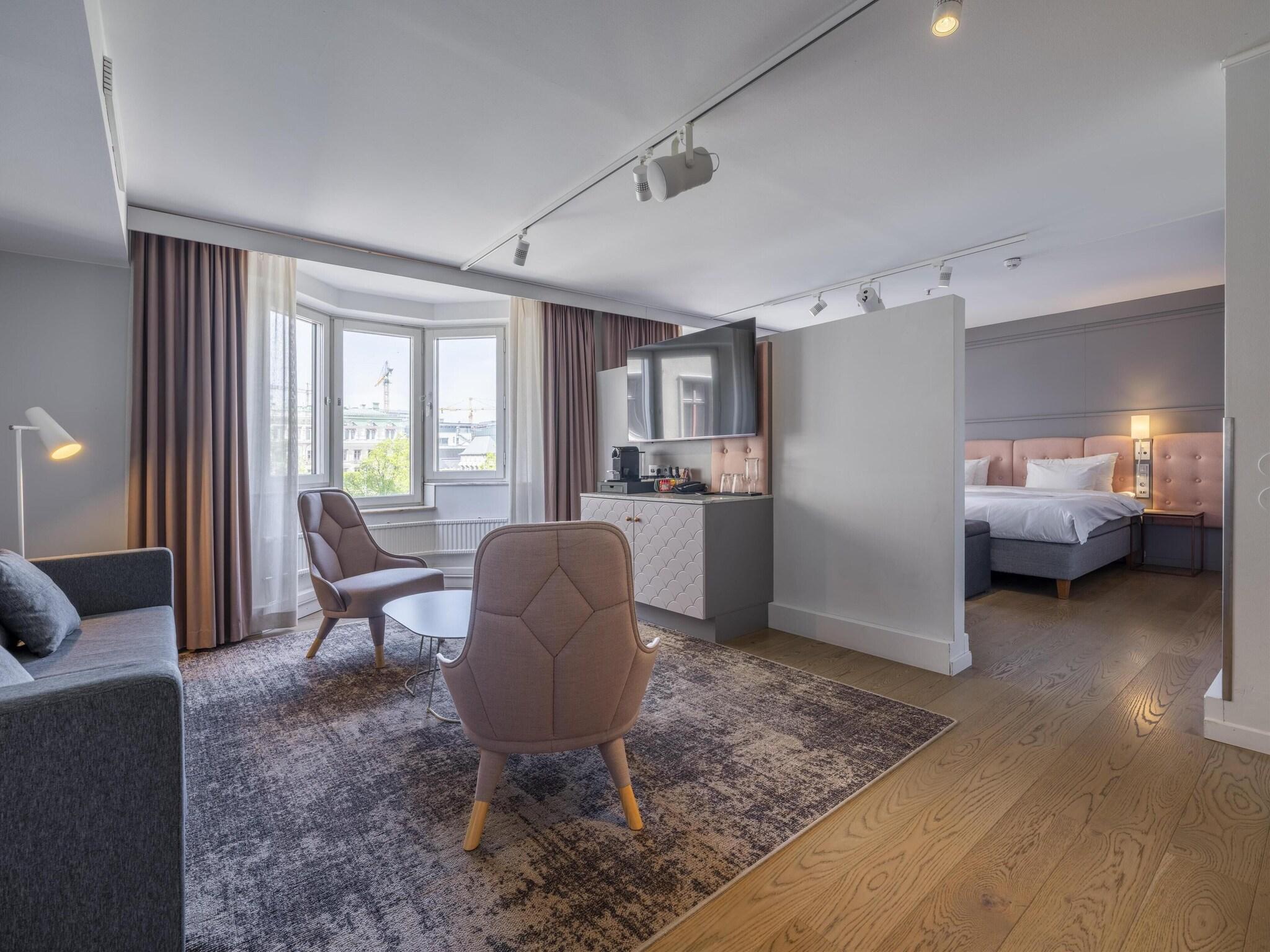 Junior Suite King Size Bed